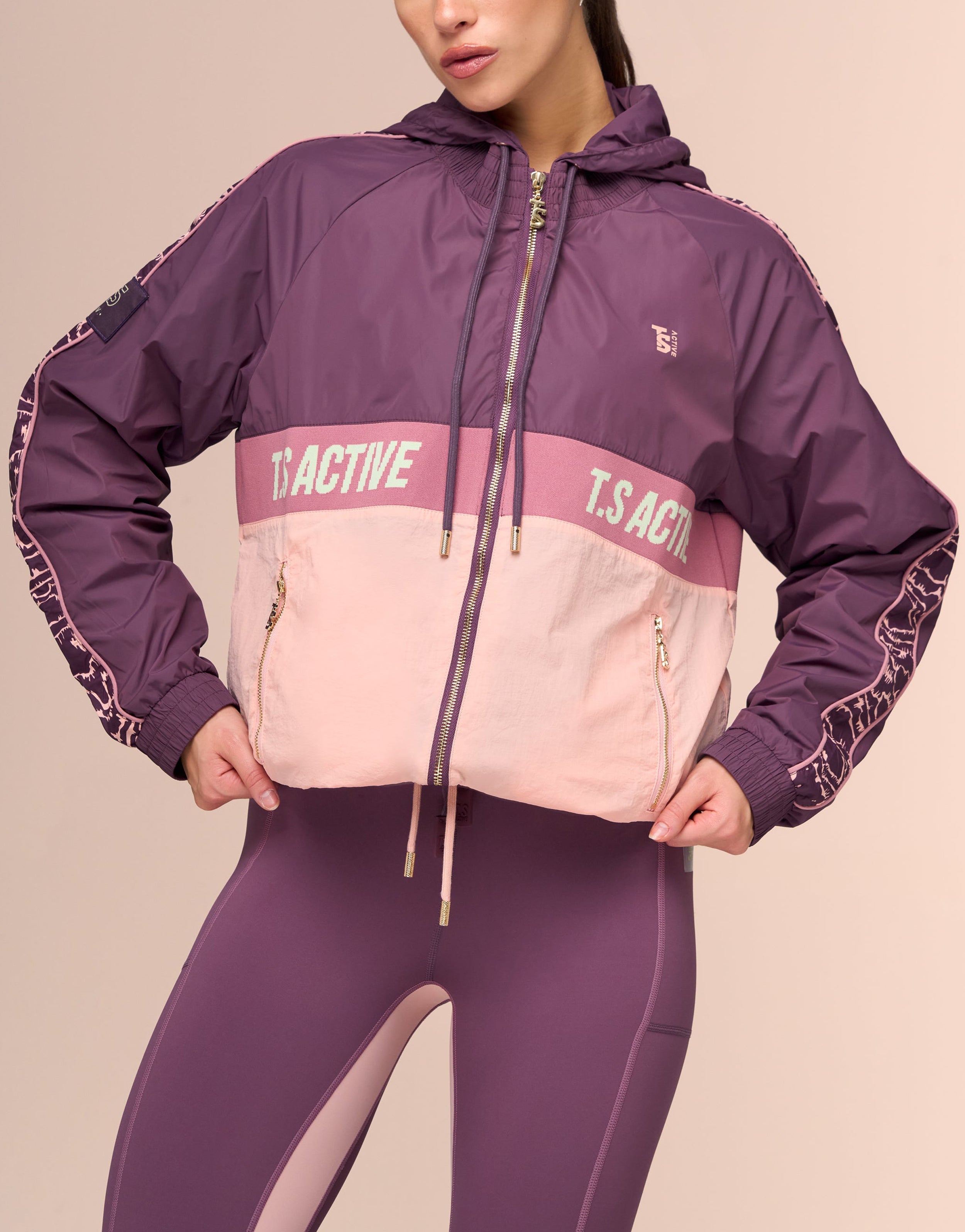 SPORTY CHERRY WINDBREAK