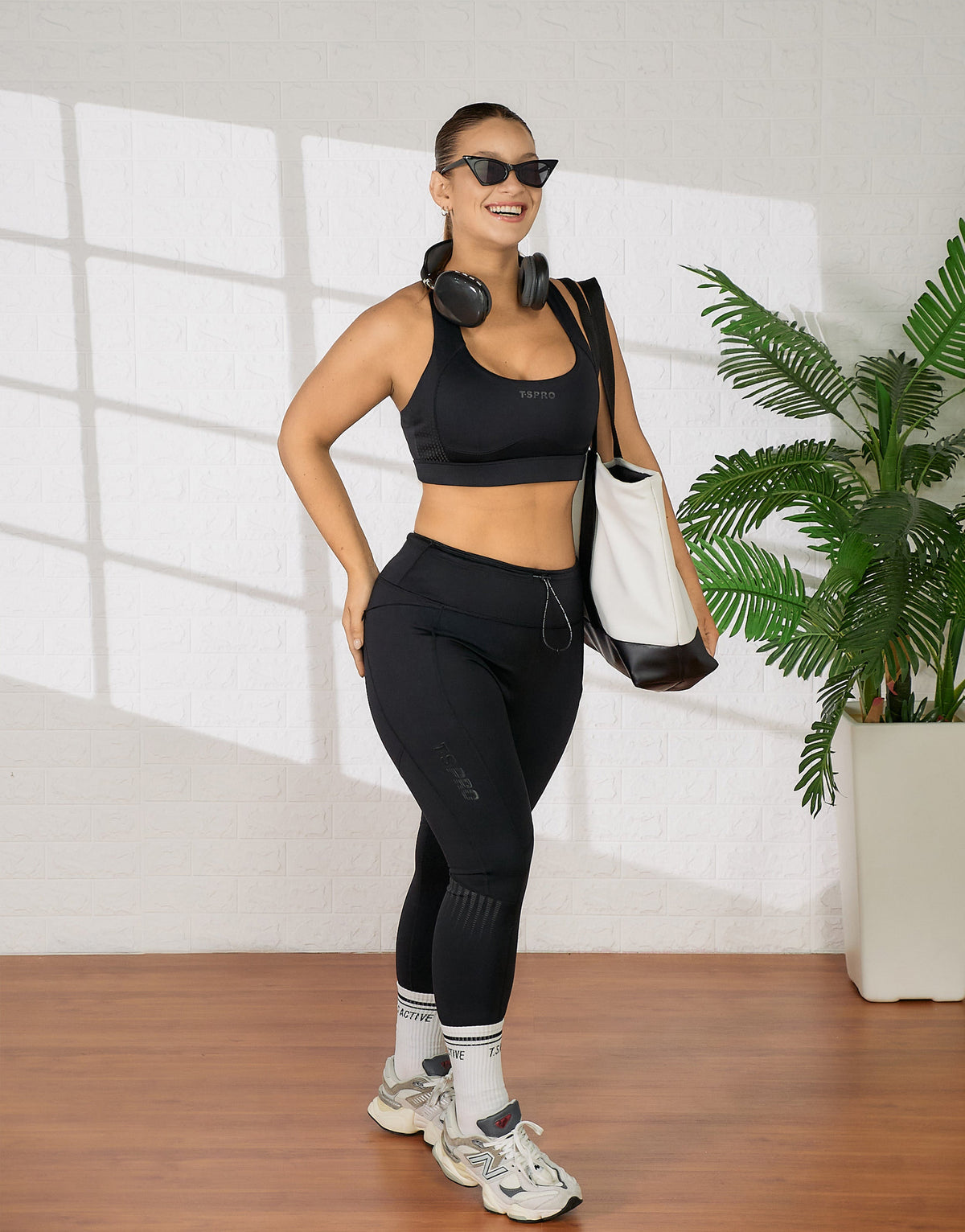 PRO ZIPPED TOP