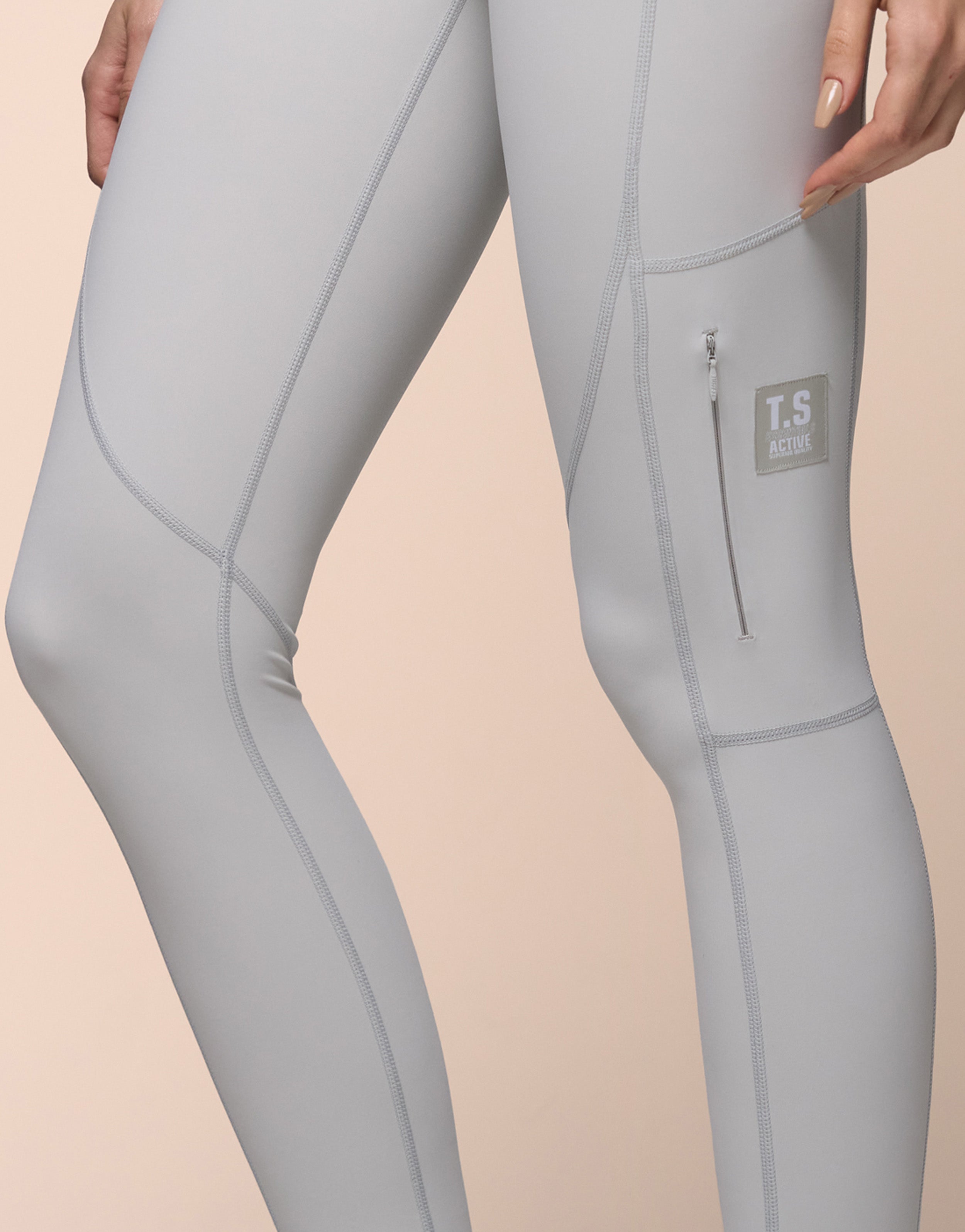 KNITTED GREY LEGGING