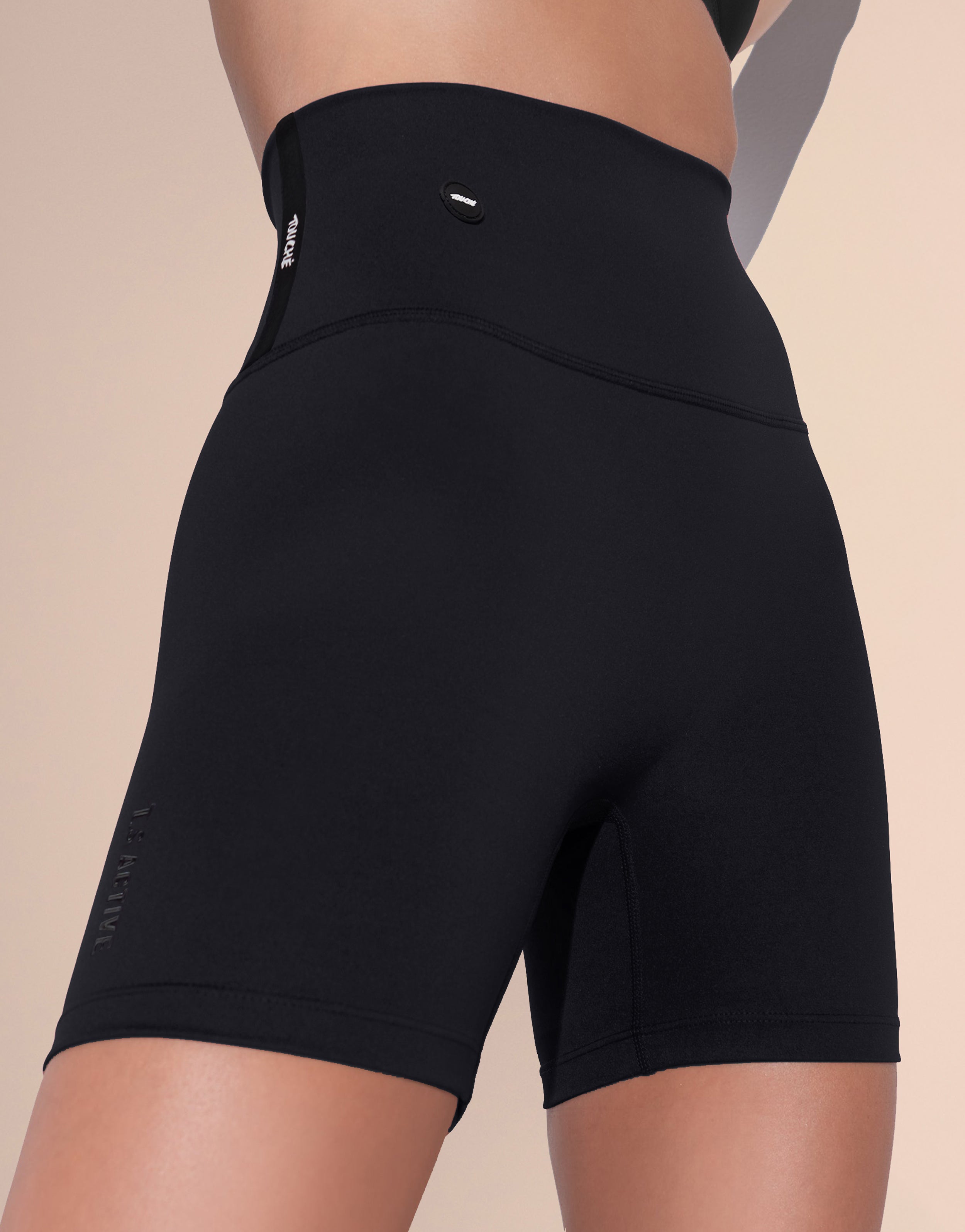 SPICY BLACK SHORT