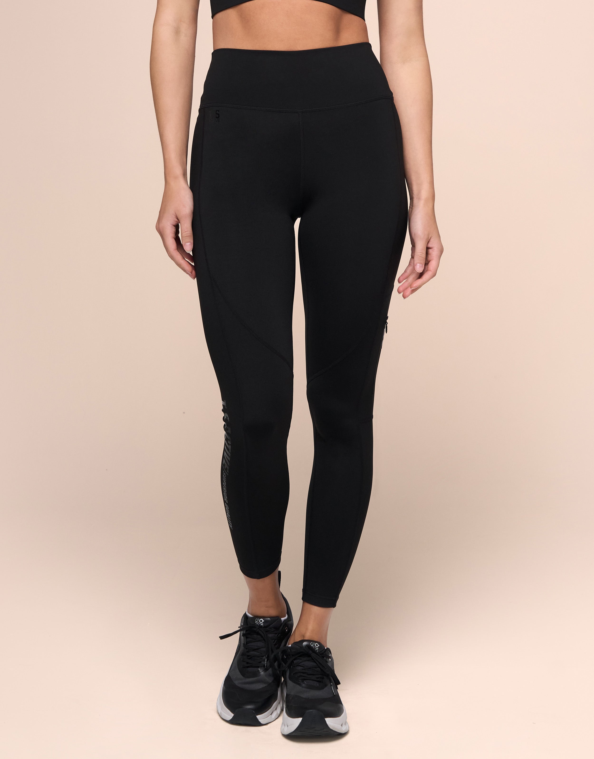 KNITTED BLACK LEGGING