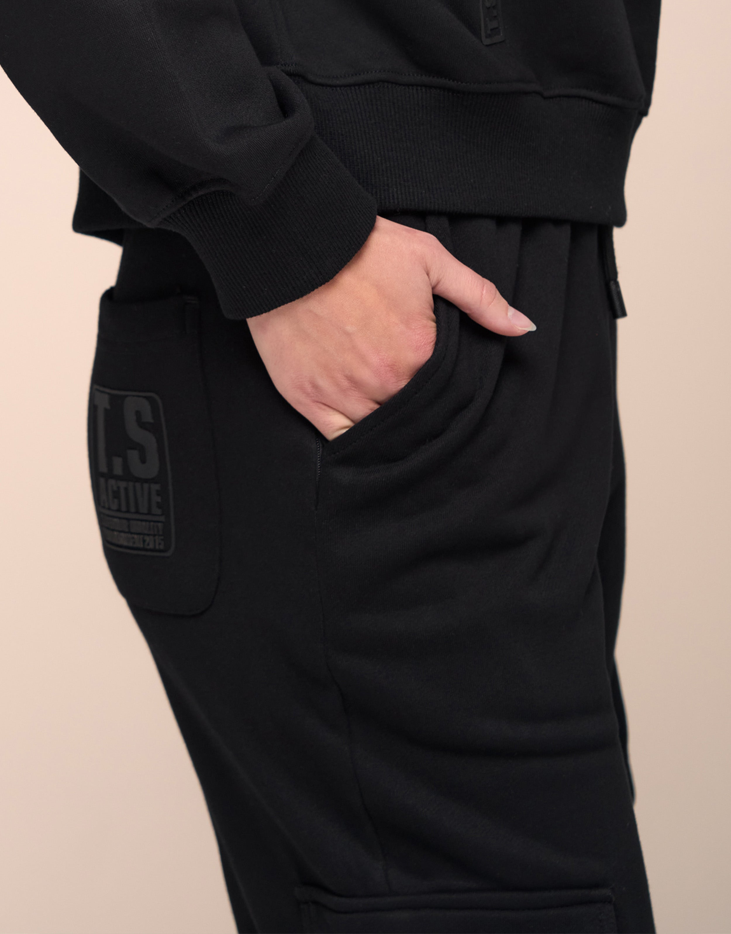 VANILLA BLACK JOGGER