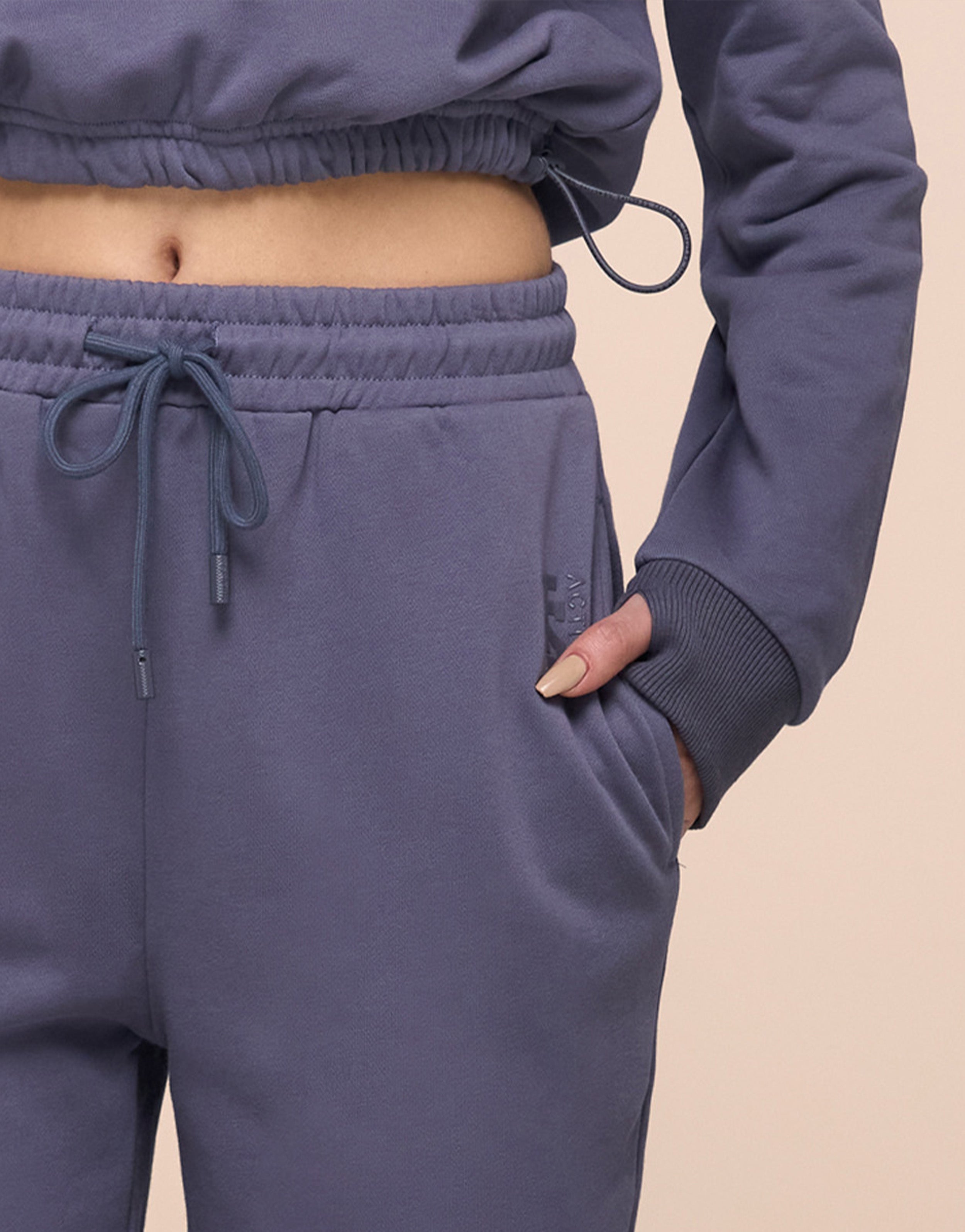 LEGENDARY CARBON JOGGER