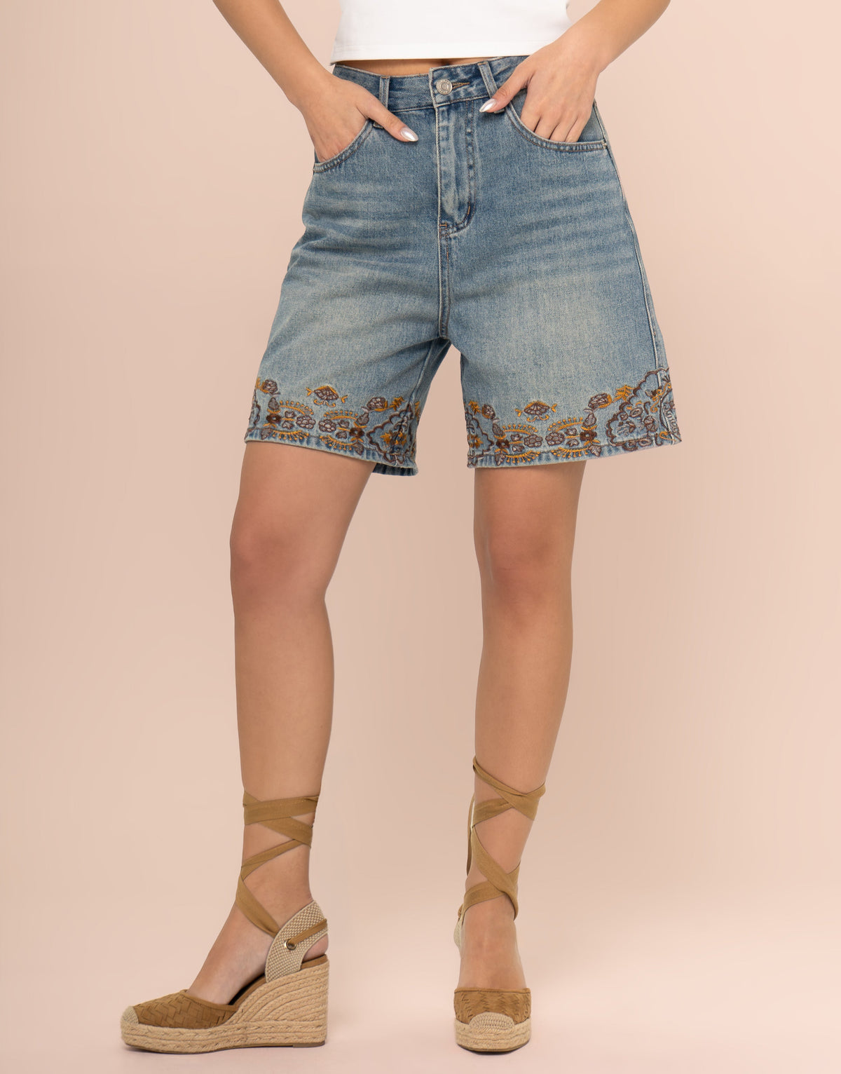 SHORT GINNA