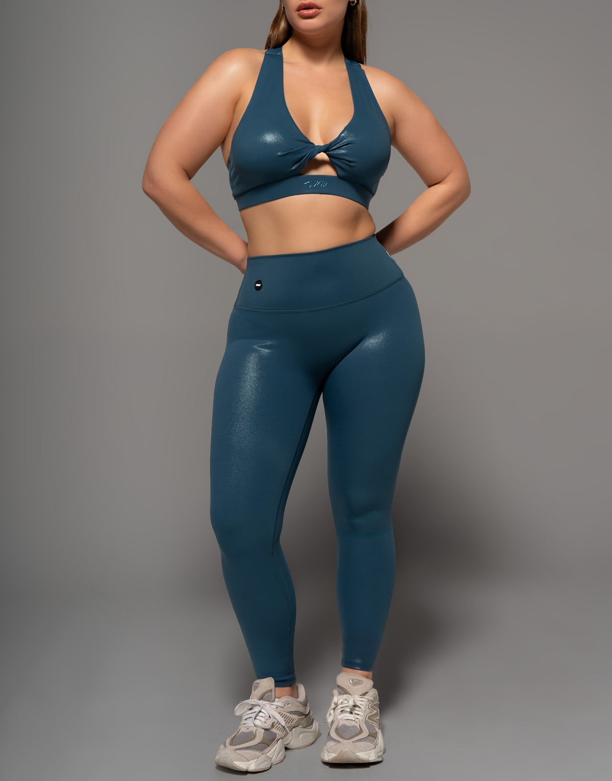 NAVY SHINE TOP
