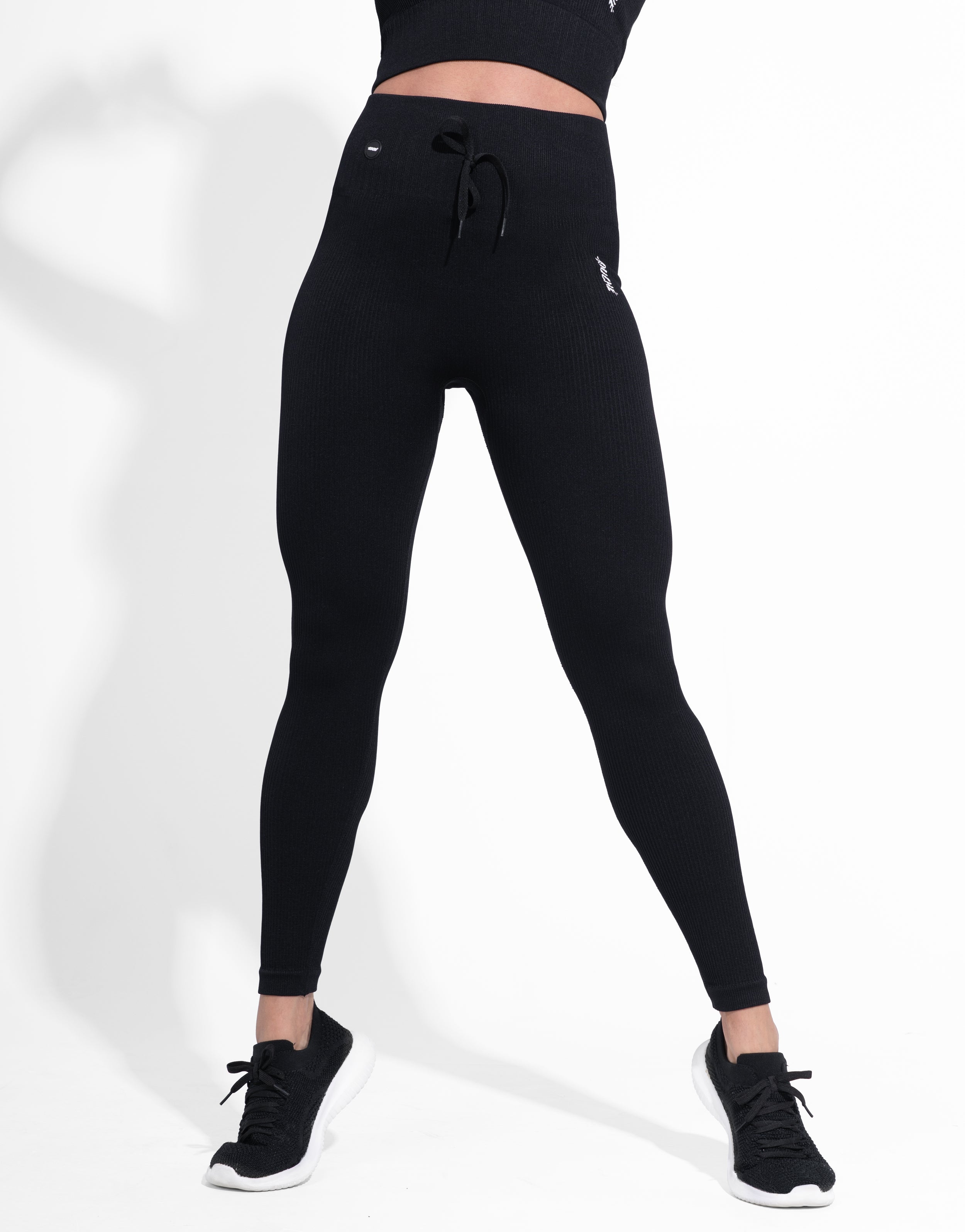 BLACK CORD SEAMLESS