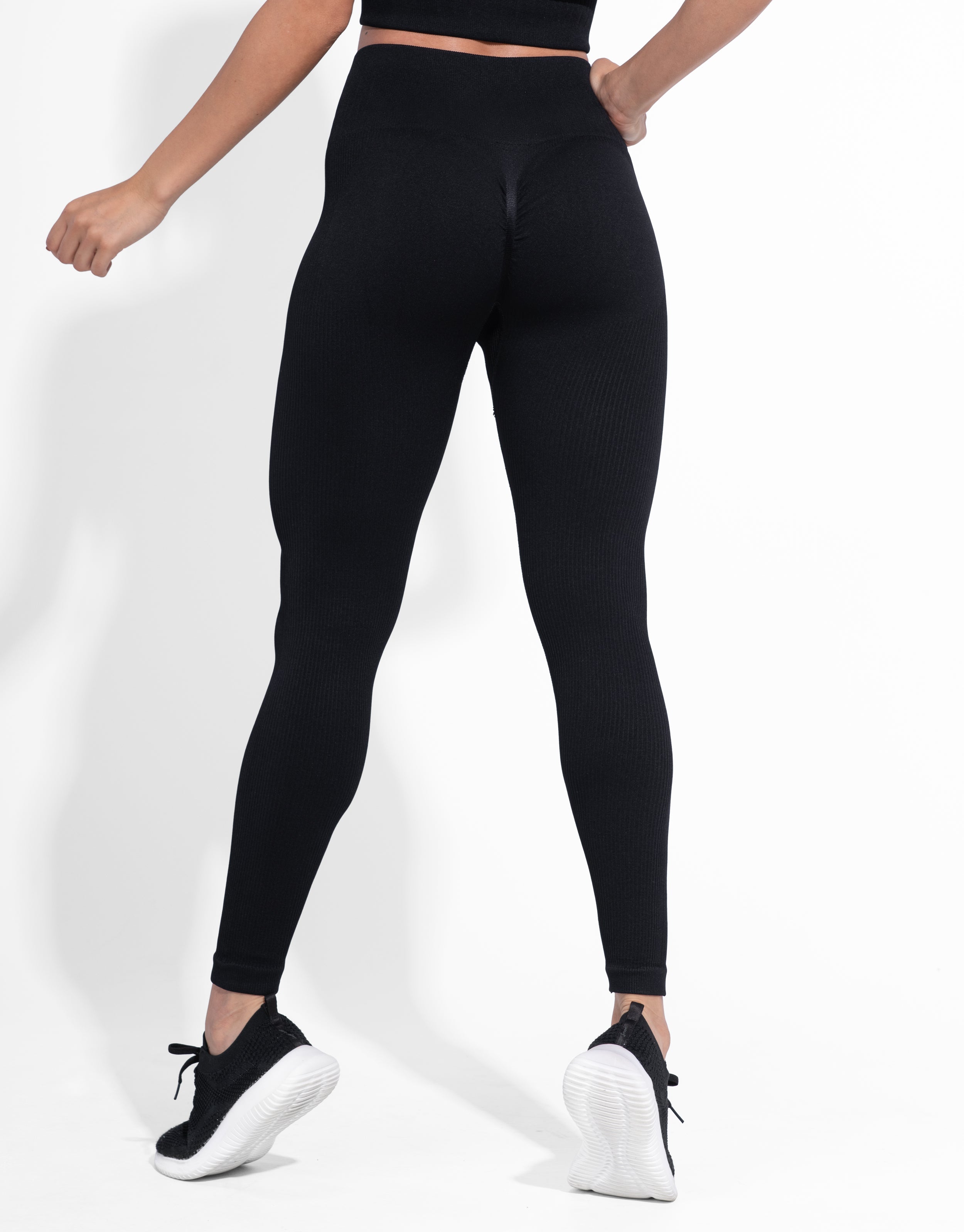 BLACK CORD SEAMLESS