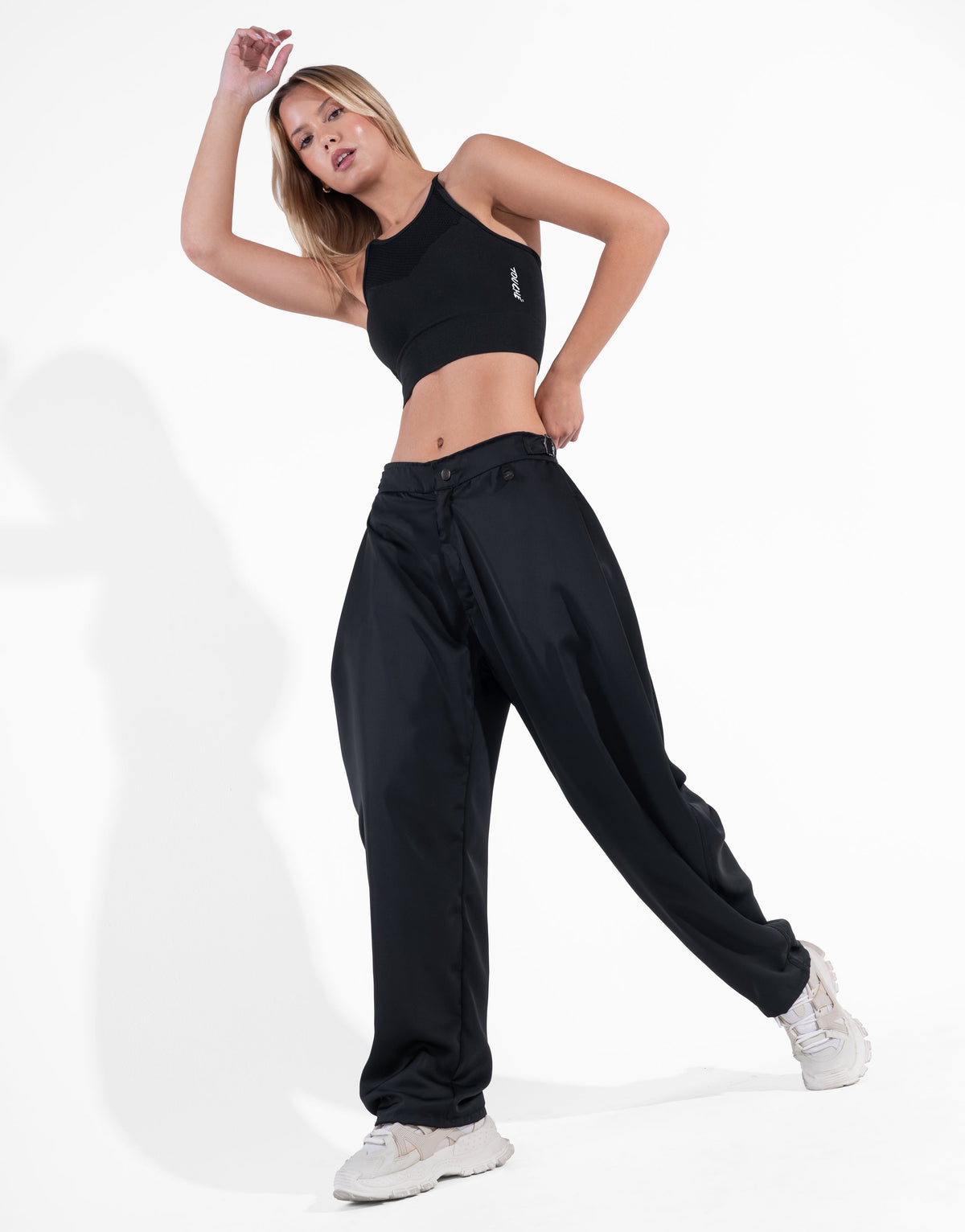 BAGGY NOIR JOGGER
