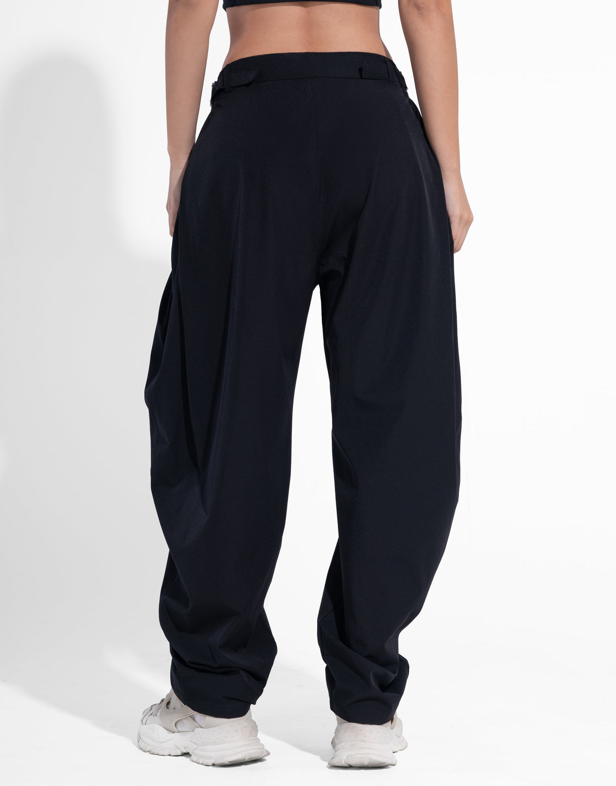 BAGGY BLACK JOGGER