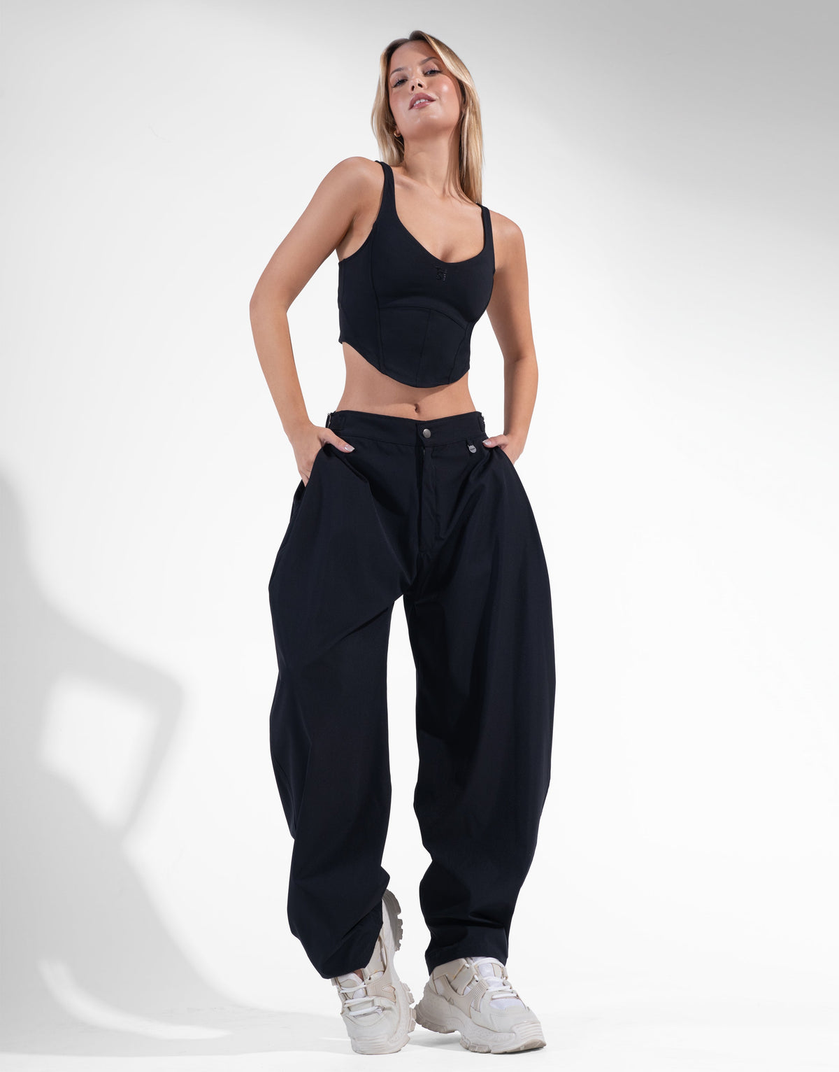 BAGGY BLACK JOGGER