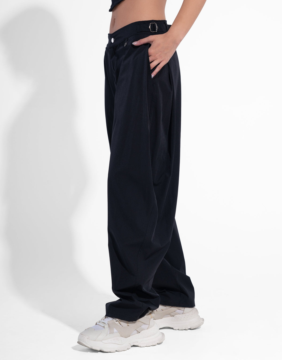 BAGGY BLACK JOGGER