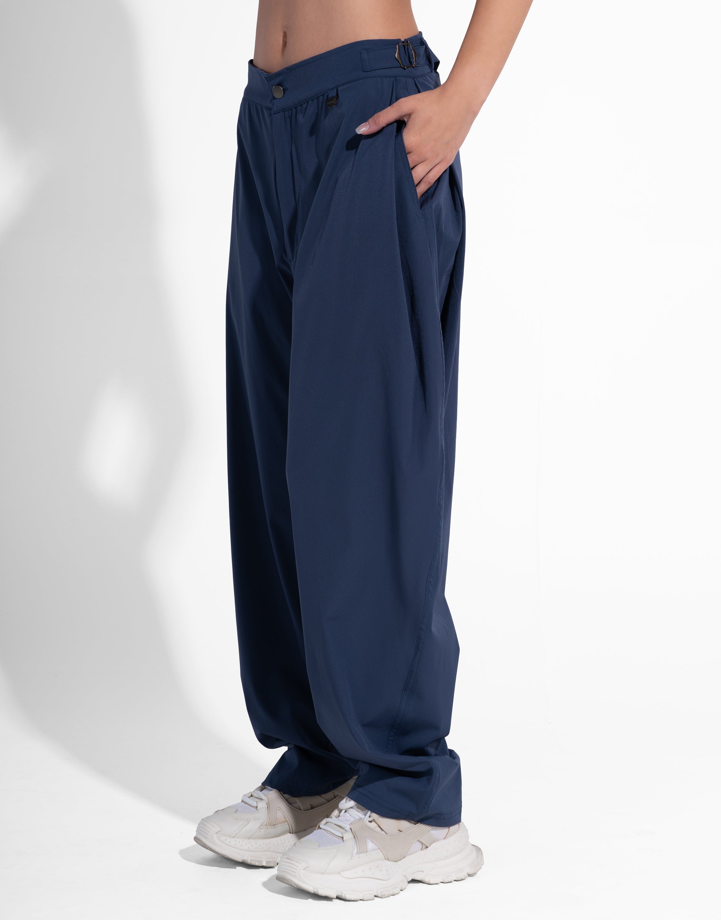 BAGGY NAVY JOGGER