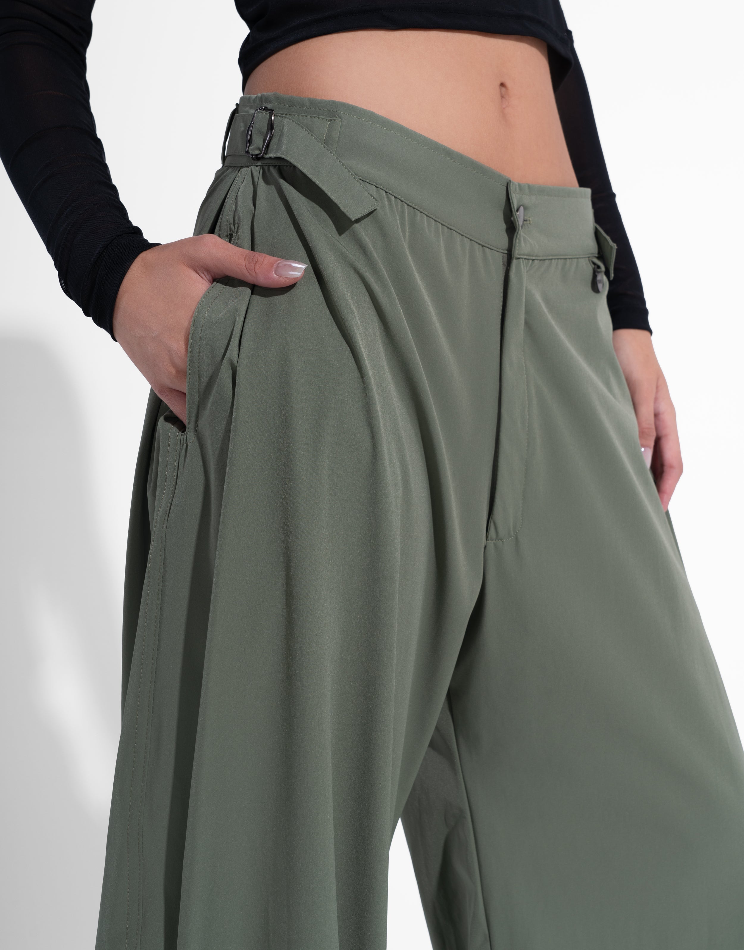 BAGGY OLIVE JOGGER