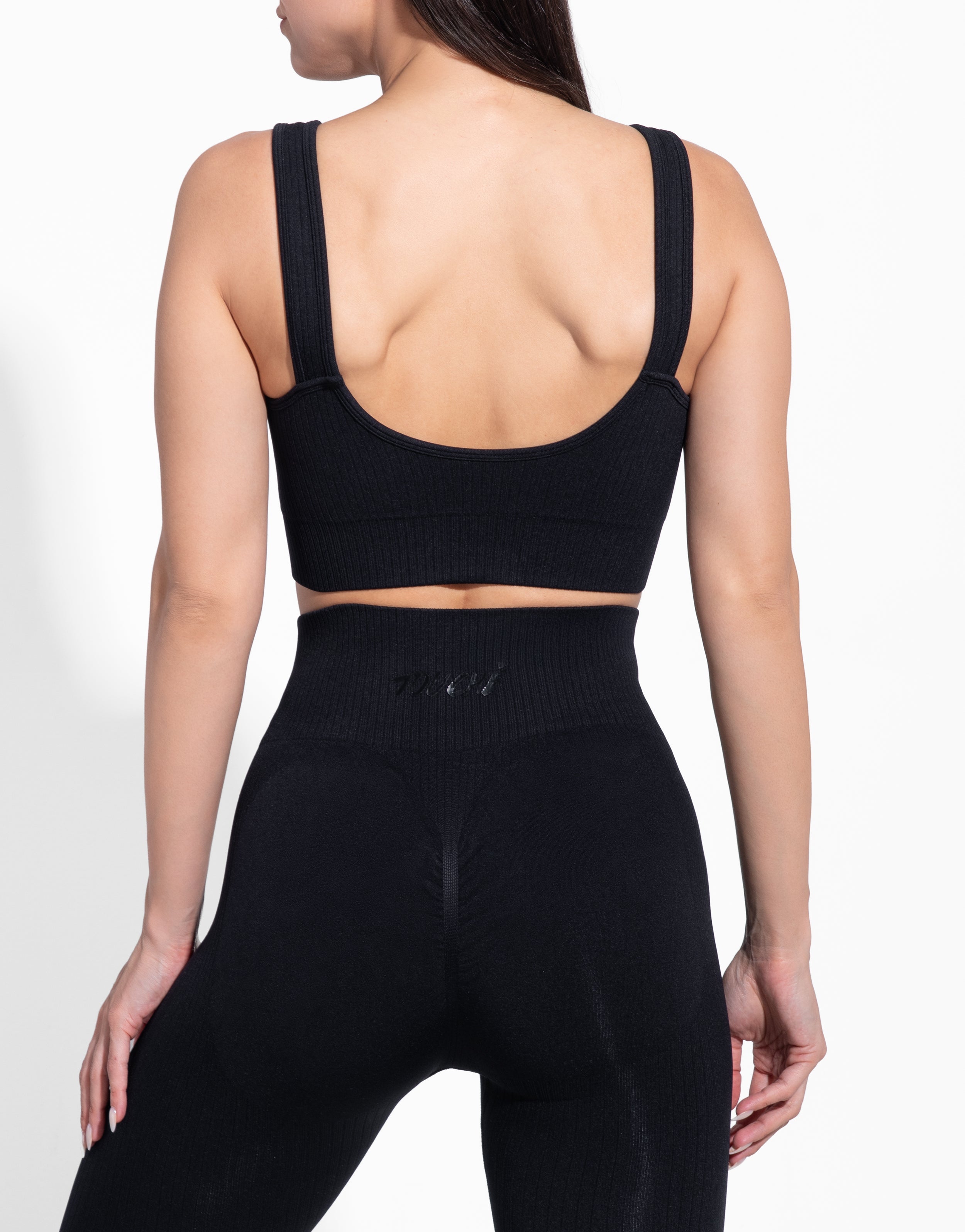CURVE BLACK TOP SEAMLESS