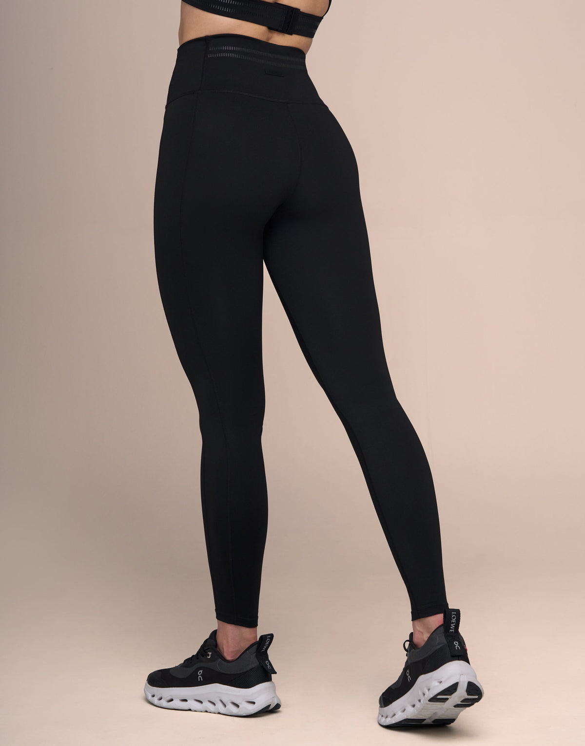 BLACK WILD PITCH