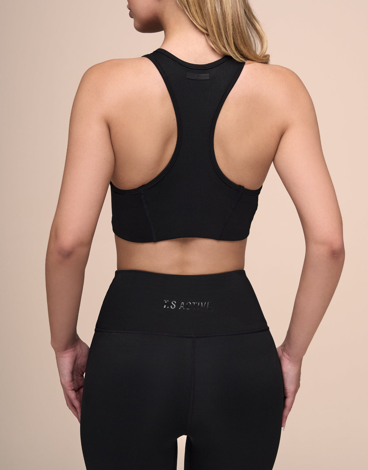 BLACK ZIPPED TOP