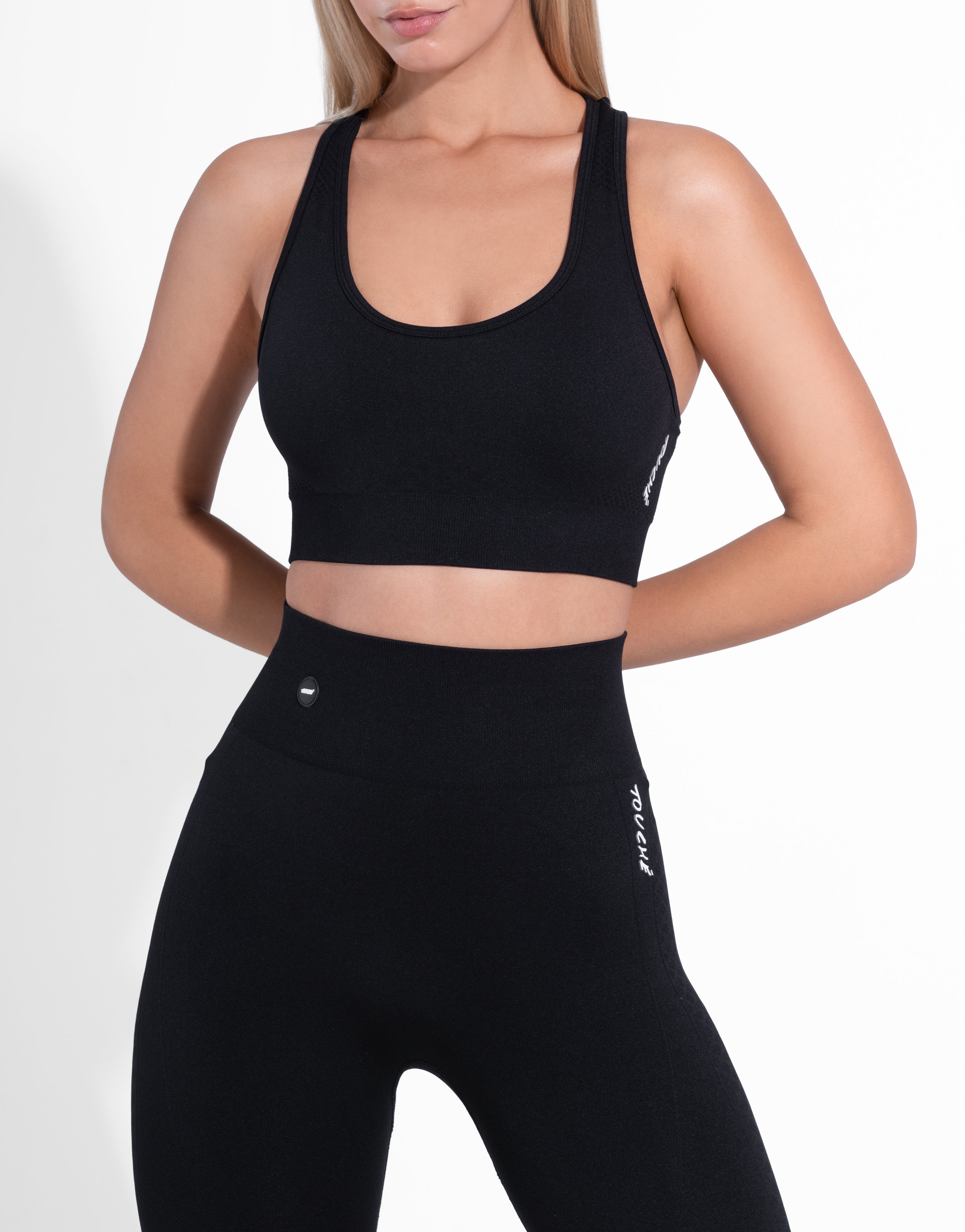 AEREO BLACK SEAMLESS TOP