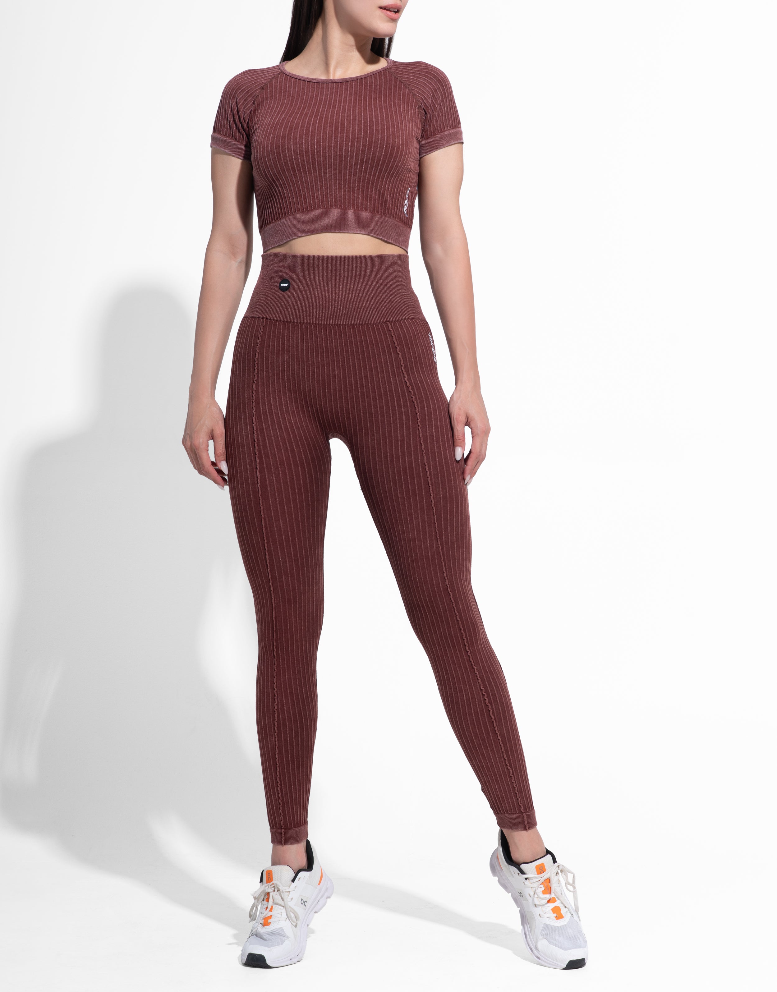 SPENT BURGUNDY SEAMLESS