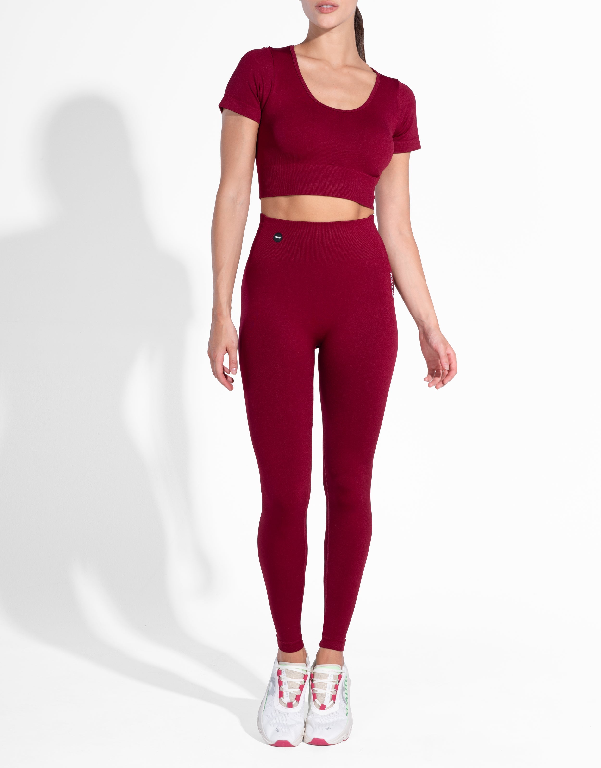 SPORTY BURGUNDY SEAMLESS