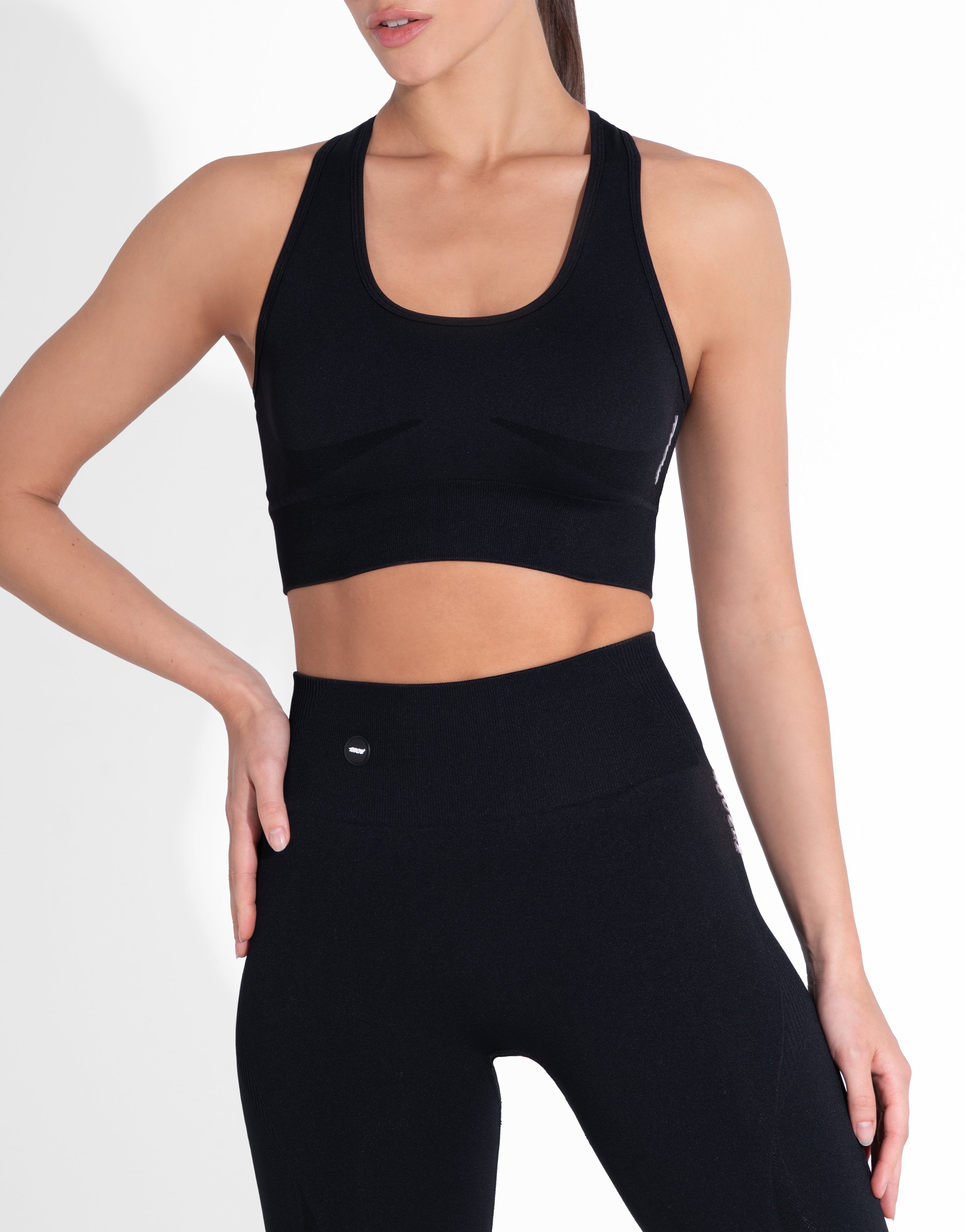 SPRING BLACK SEAMLESS TOP