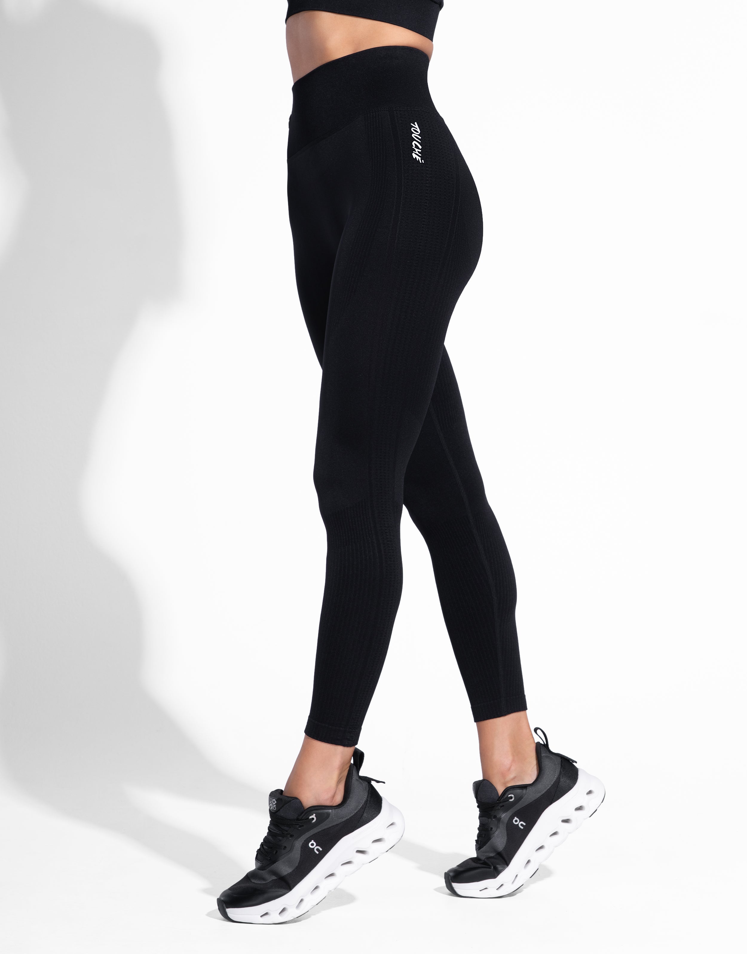 STRIPES BLACK SEAMLESS