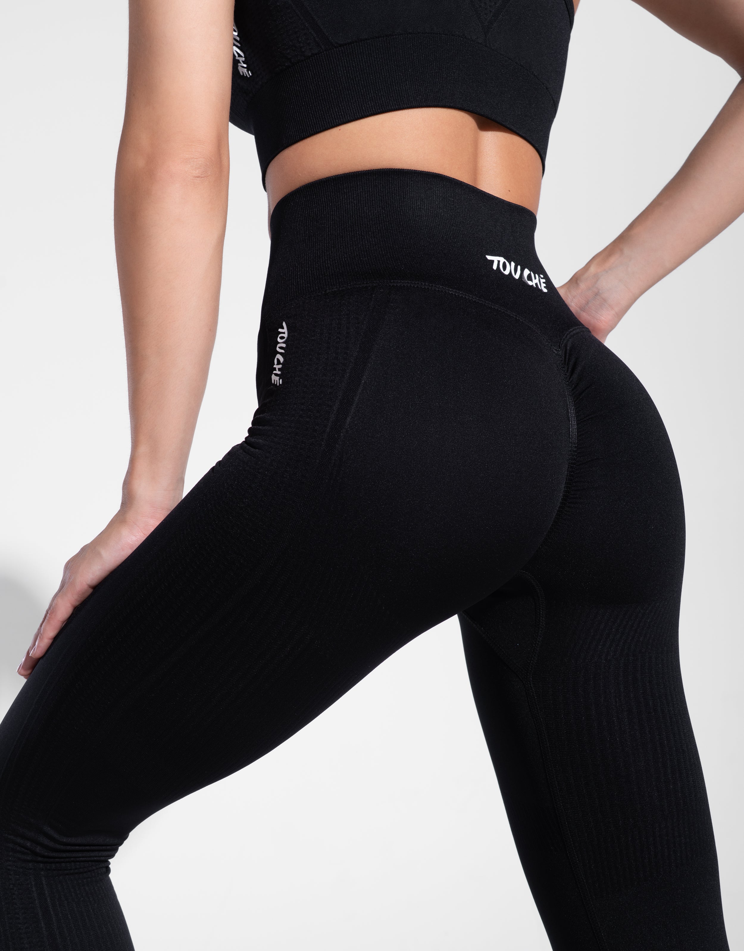 STRIPES BLACK SEAMLESS