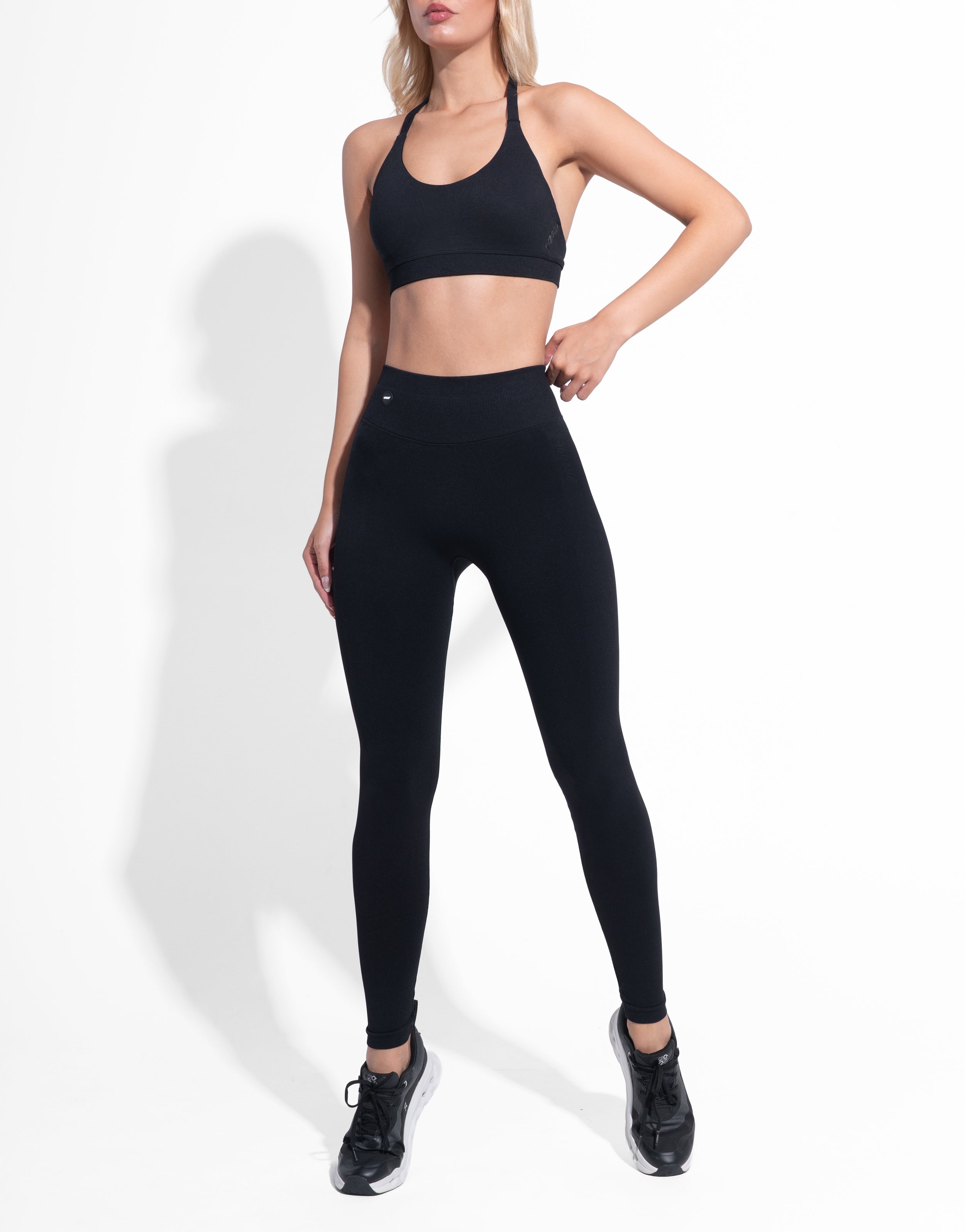 TIGHT BLACK TOP SEAMLESS