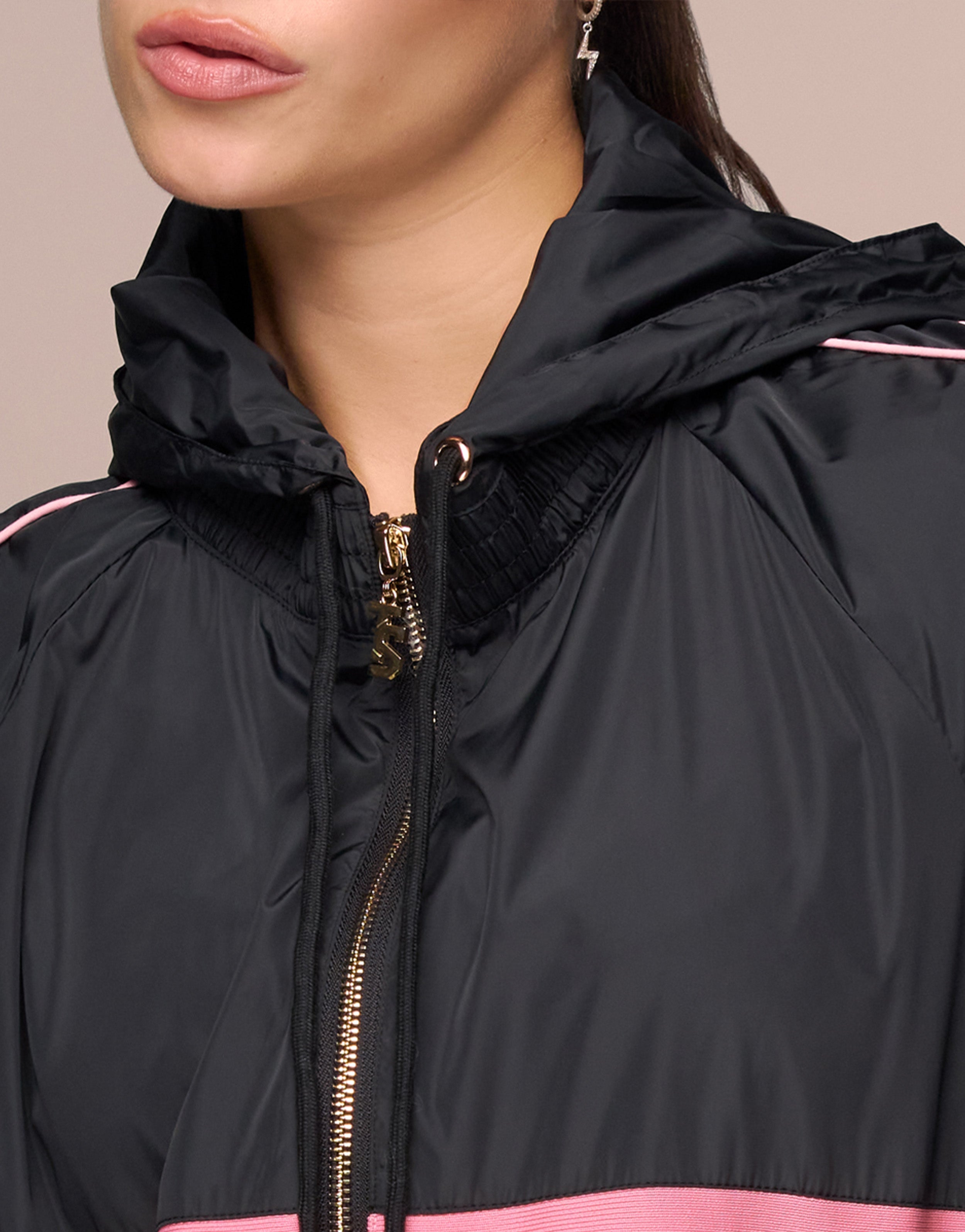 BARRE ROSE WINDBREAK