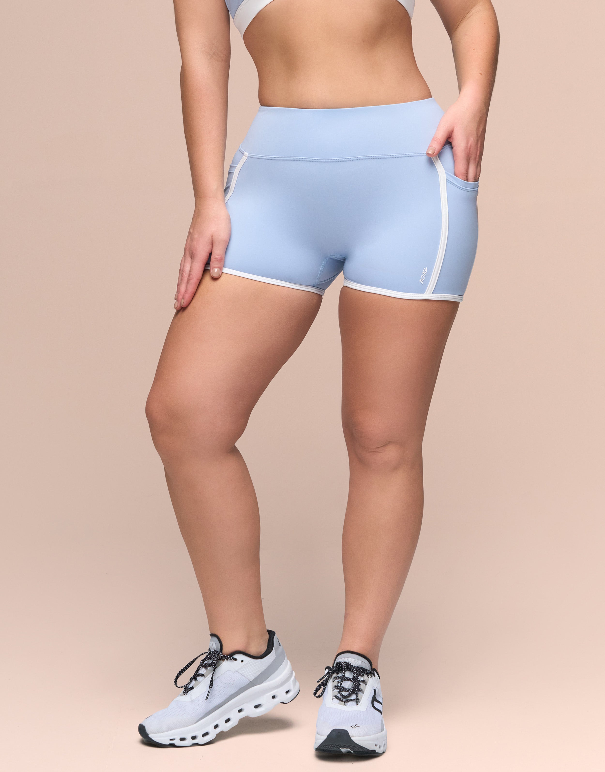 BLOSSOM BABY BLUE SHORT