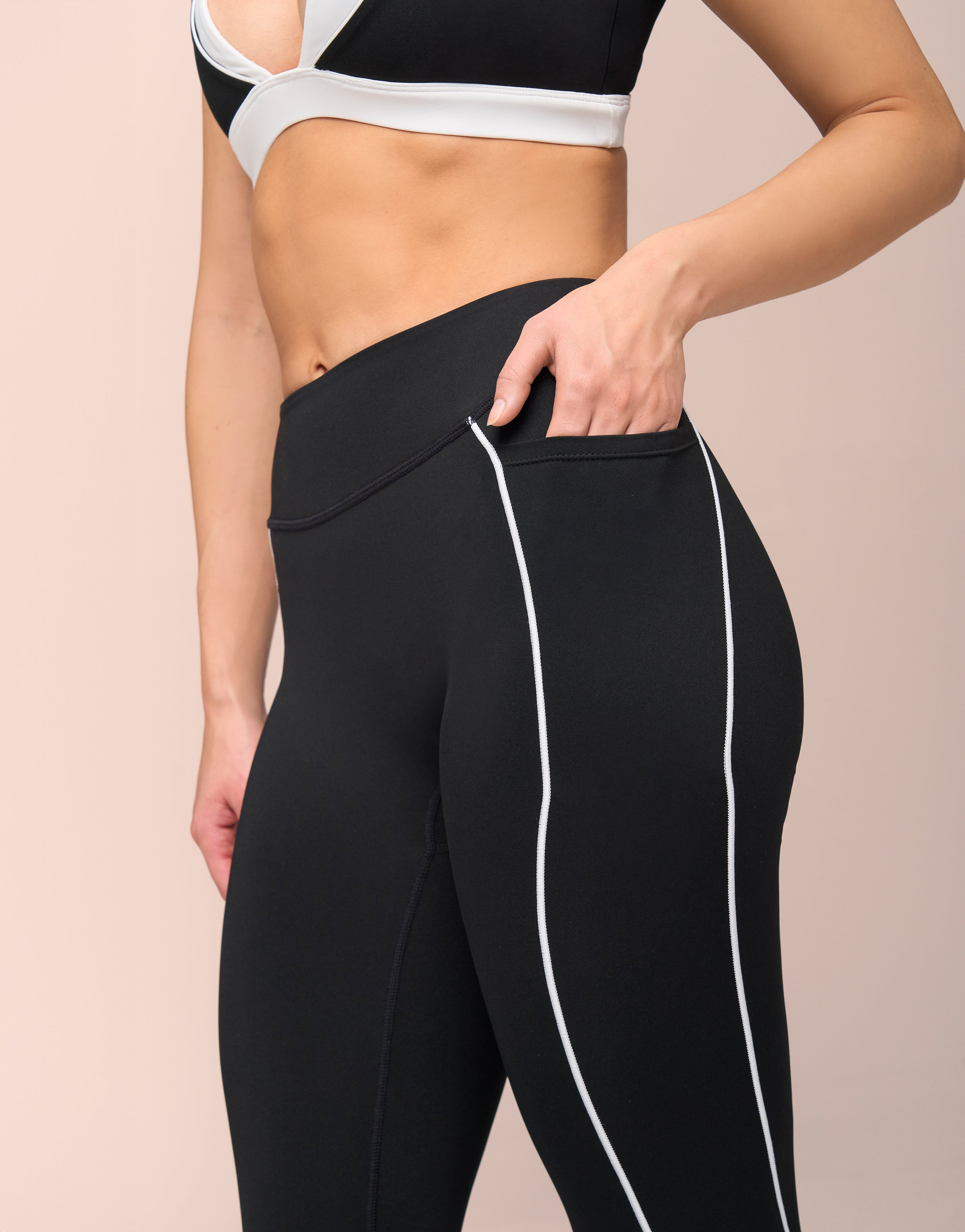 BLOSSOM BLACK LEGGING