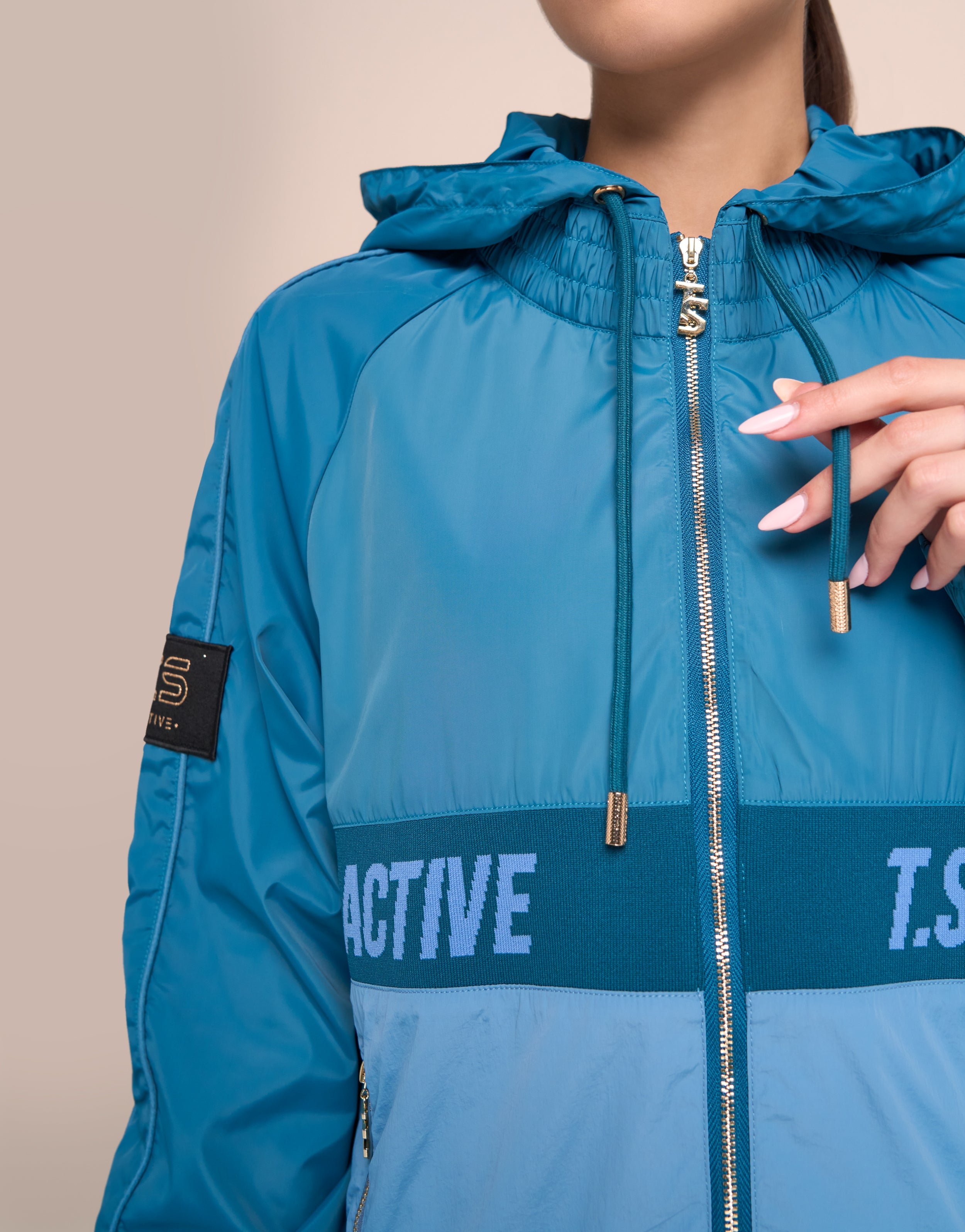 BLUE SPORT WINDBREAK