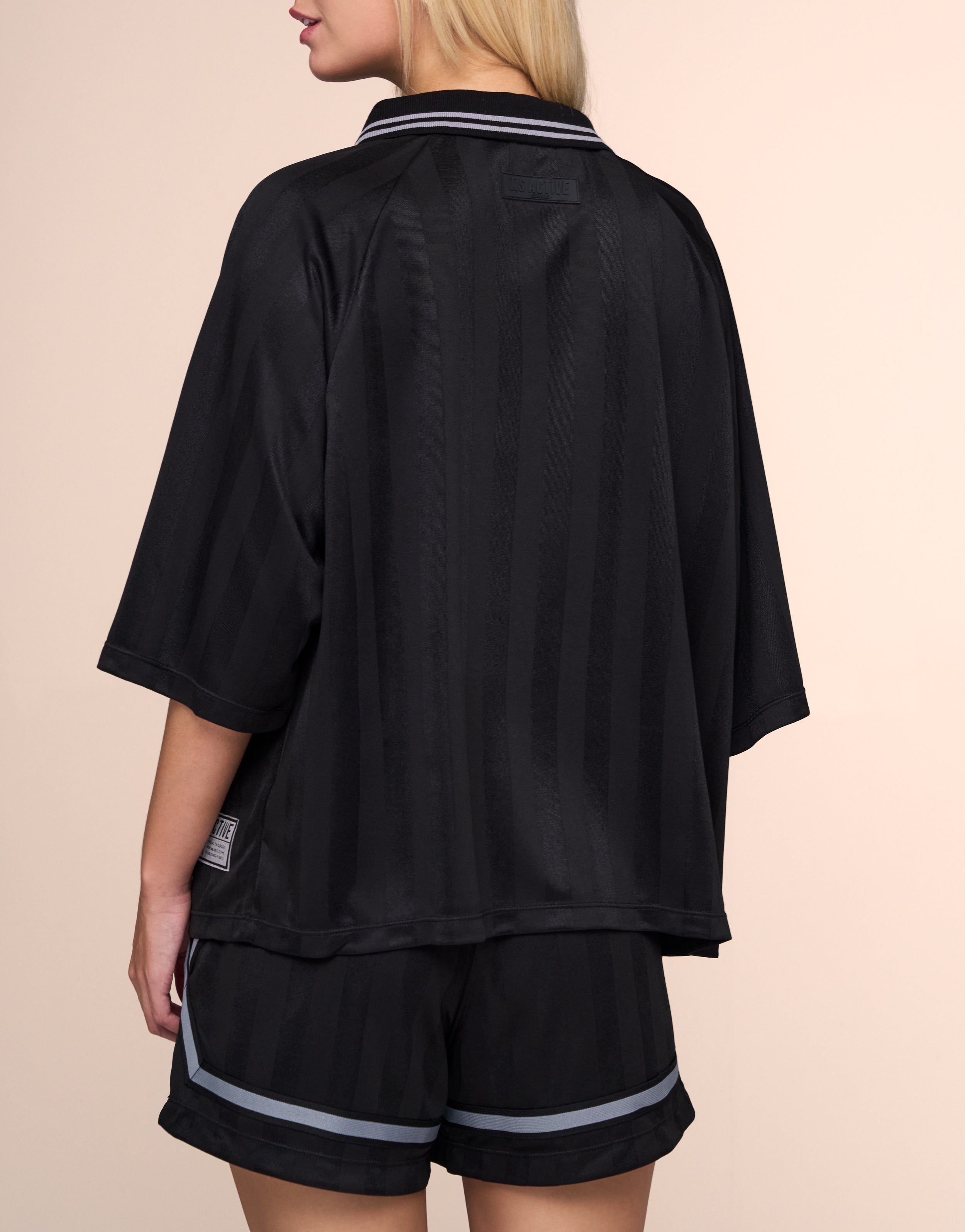 CHAMPION BLACK TEE