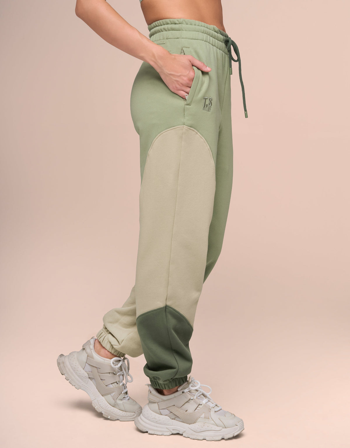 CLOUD ARMY JOGGER