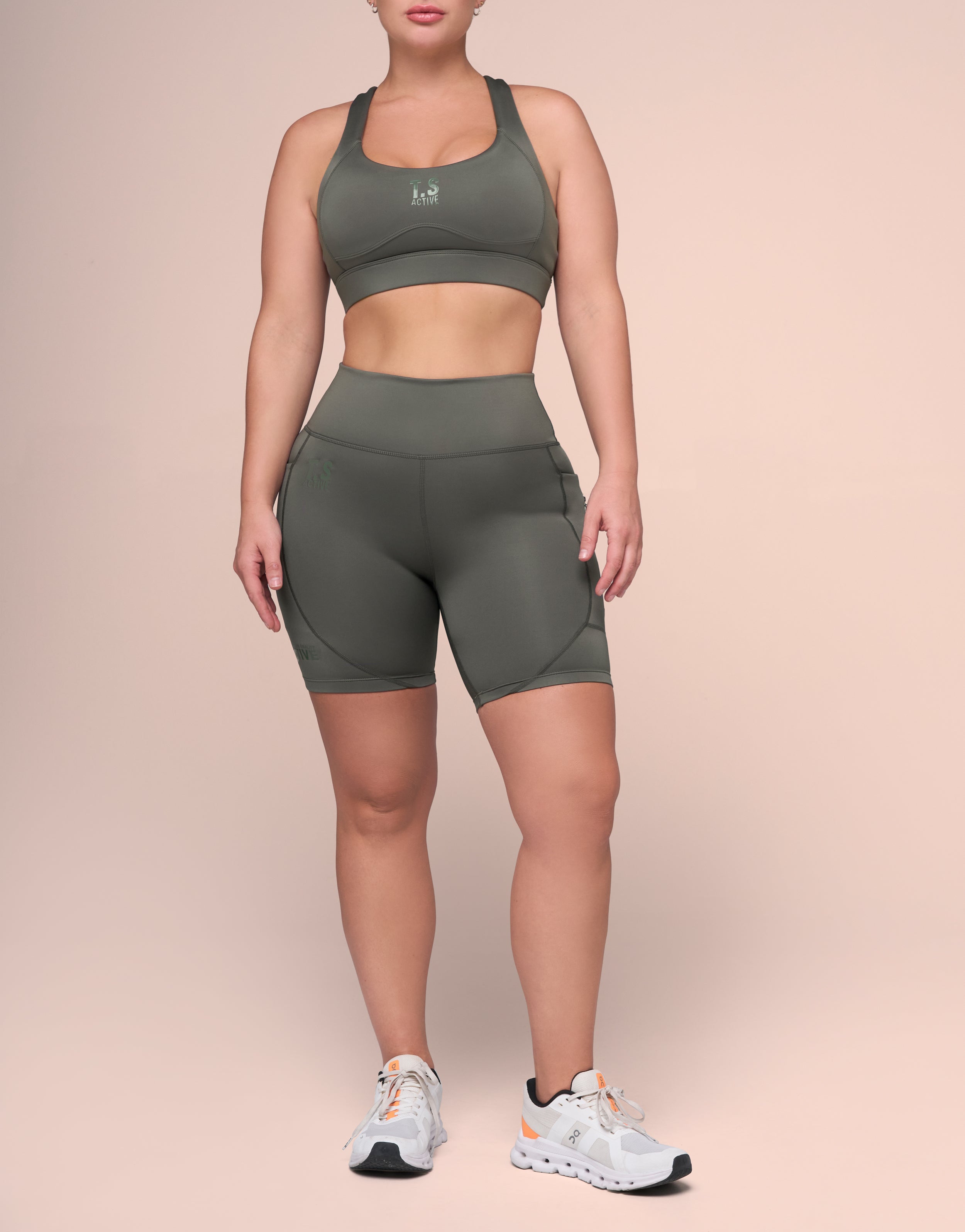 CLOUD BLACK SHORT