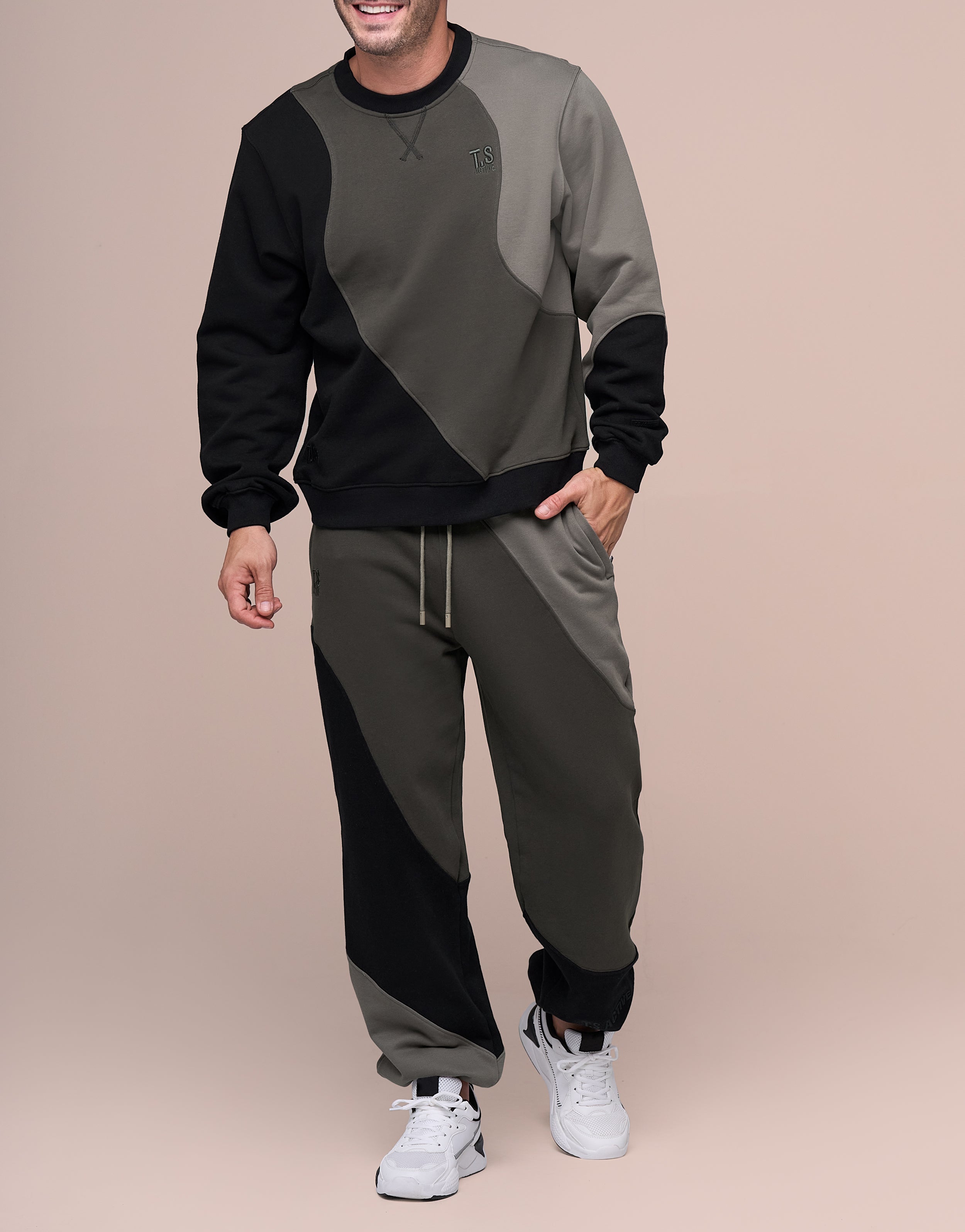 CLOUD BLACK JOGGER