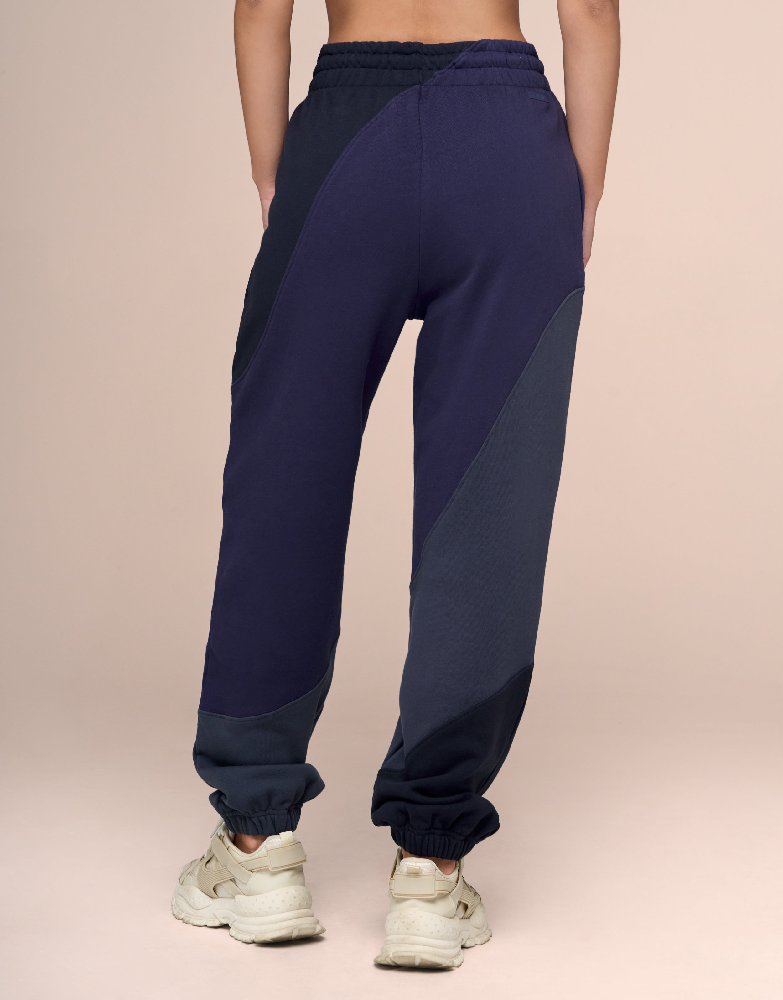 CLOUD NAVY JOGGER