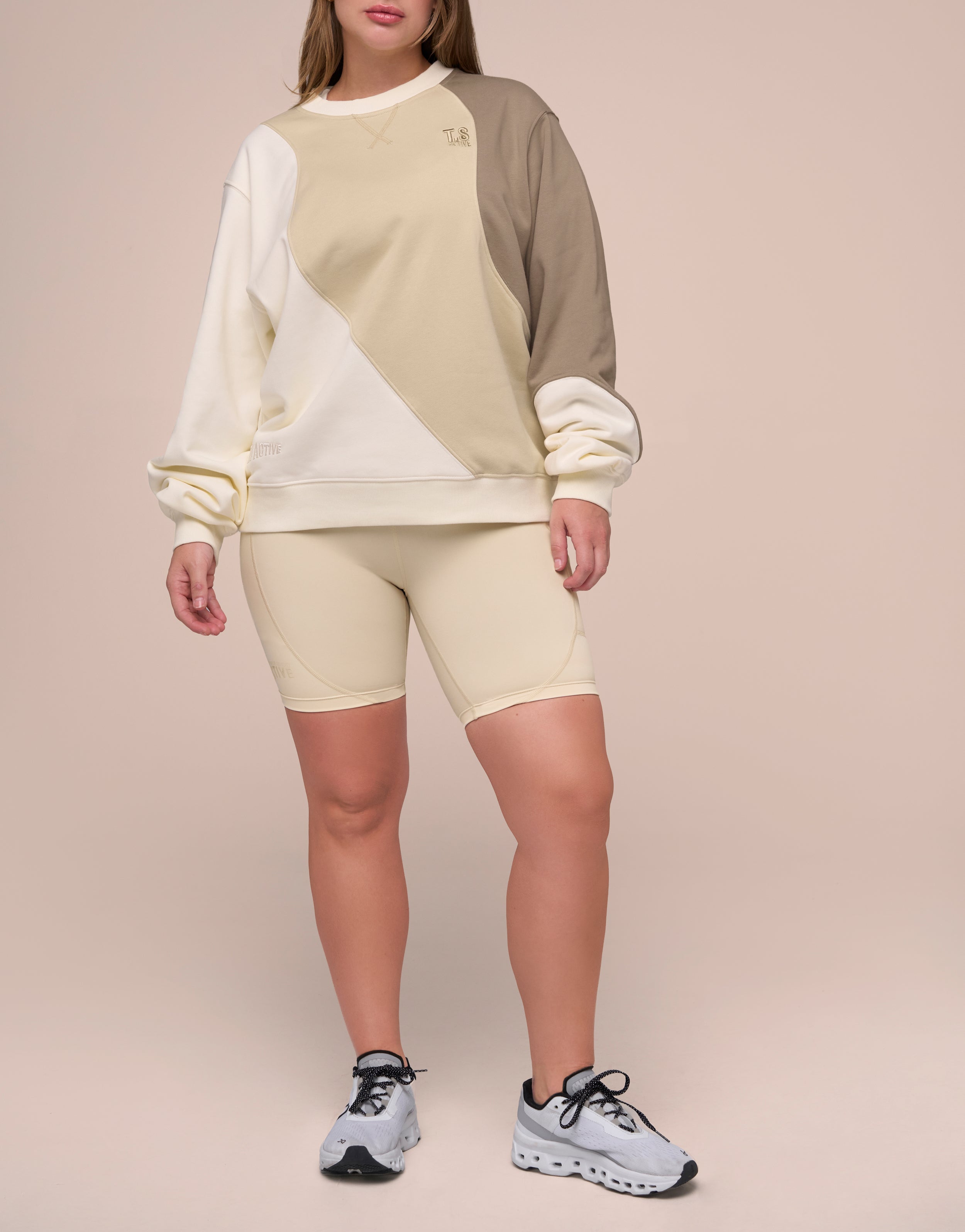 CLOUD WHITE SHORT