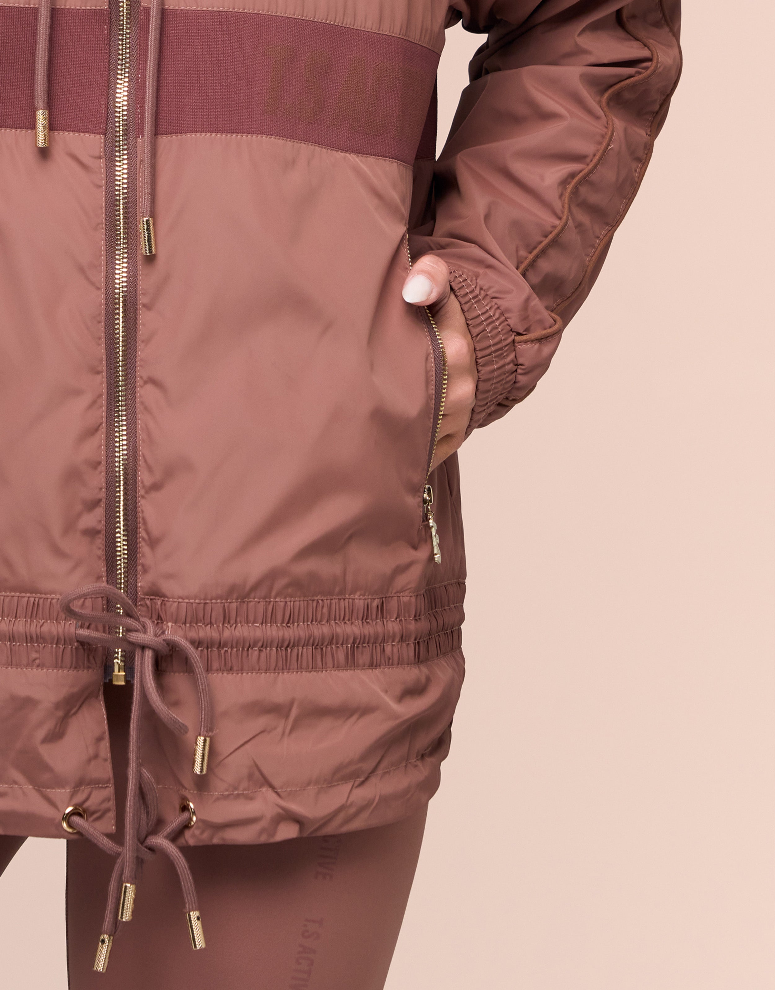 HOME RUN MOCHA WINDBREAK