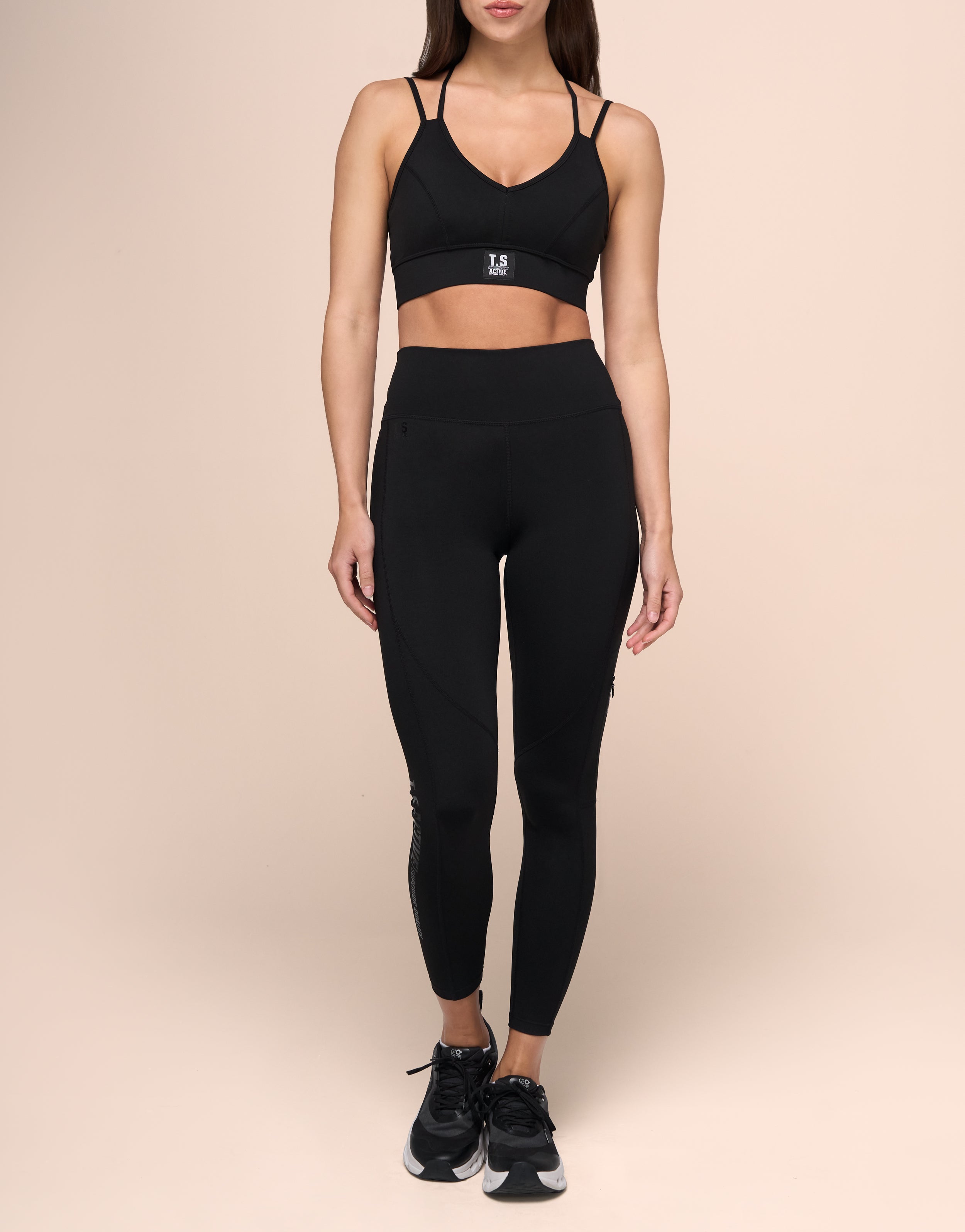 KNITTED BLACK LEGGING