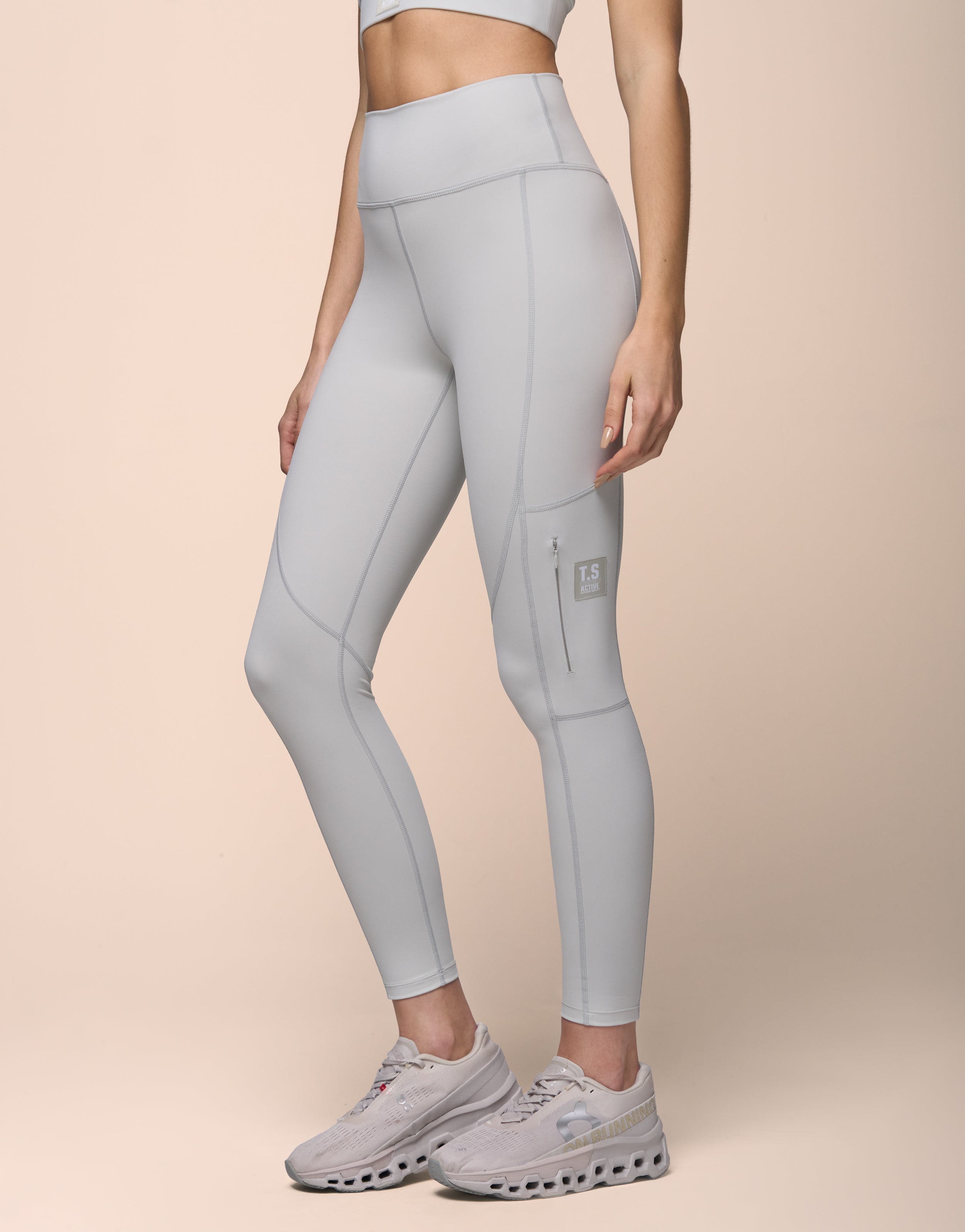 KNITTED GREY LEGGING