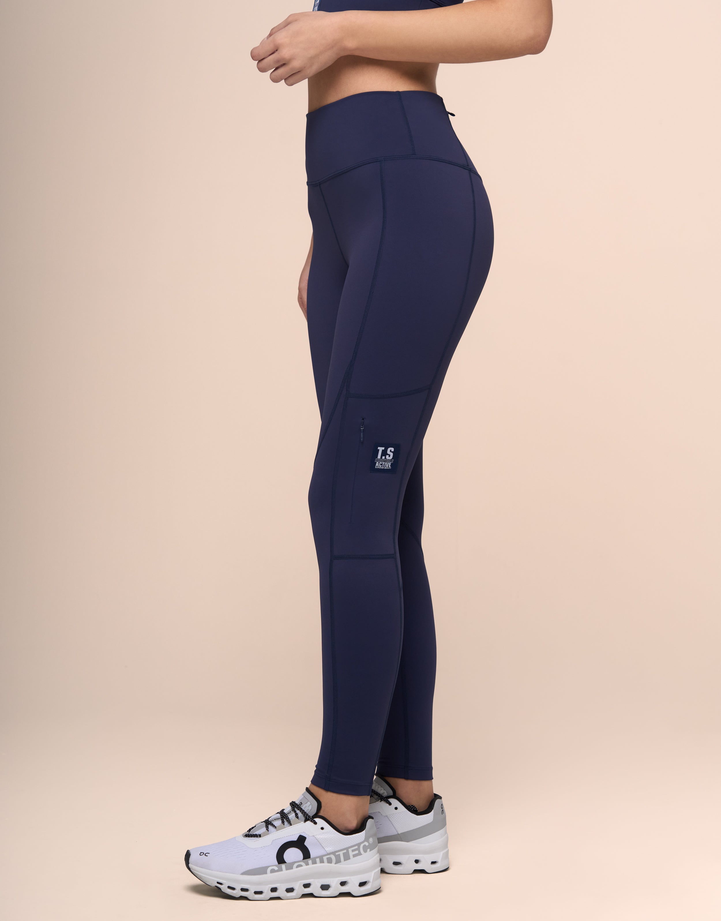 KNITTED NAVY LEGGING