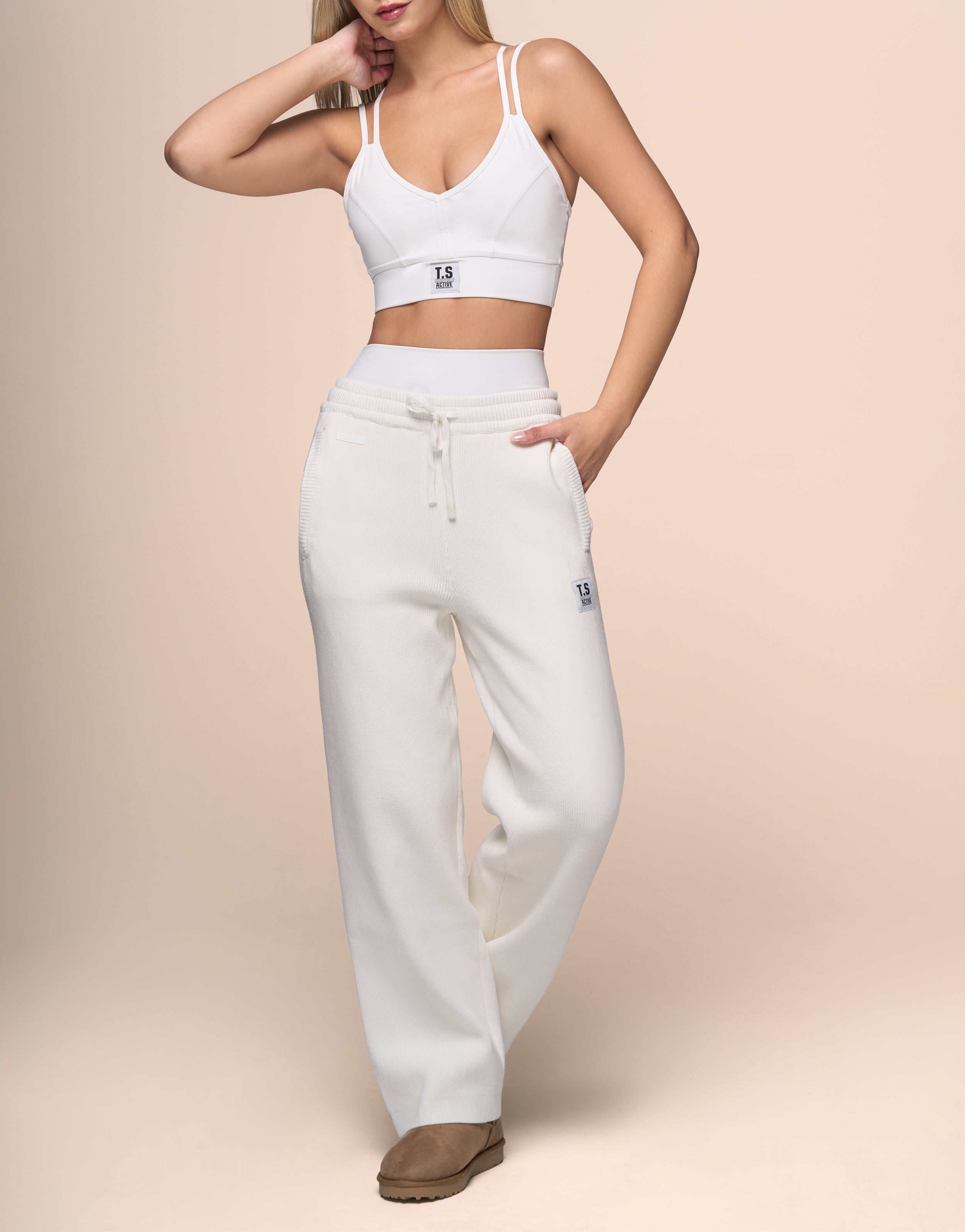 KNITTED WHITE LEGGING