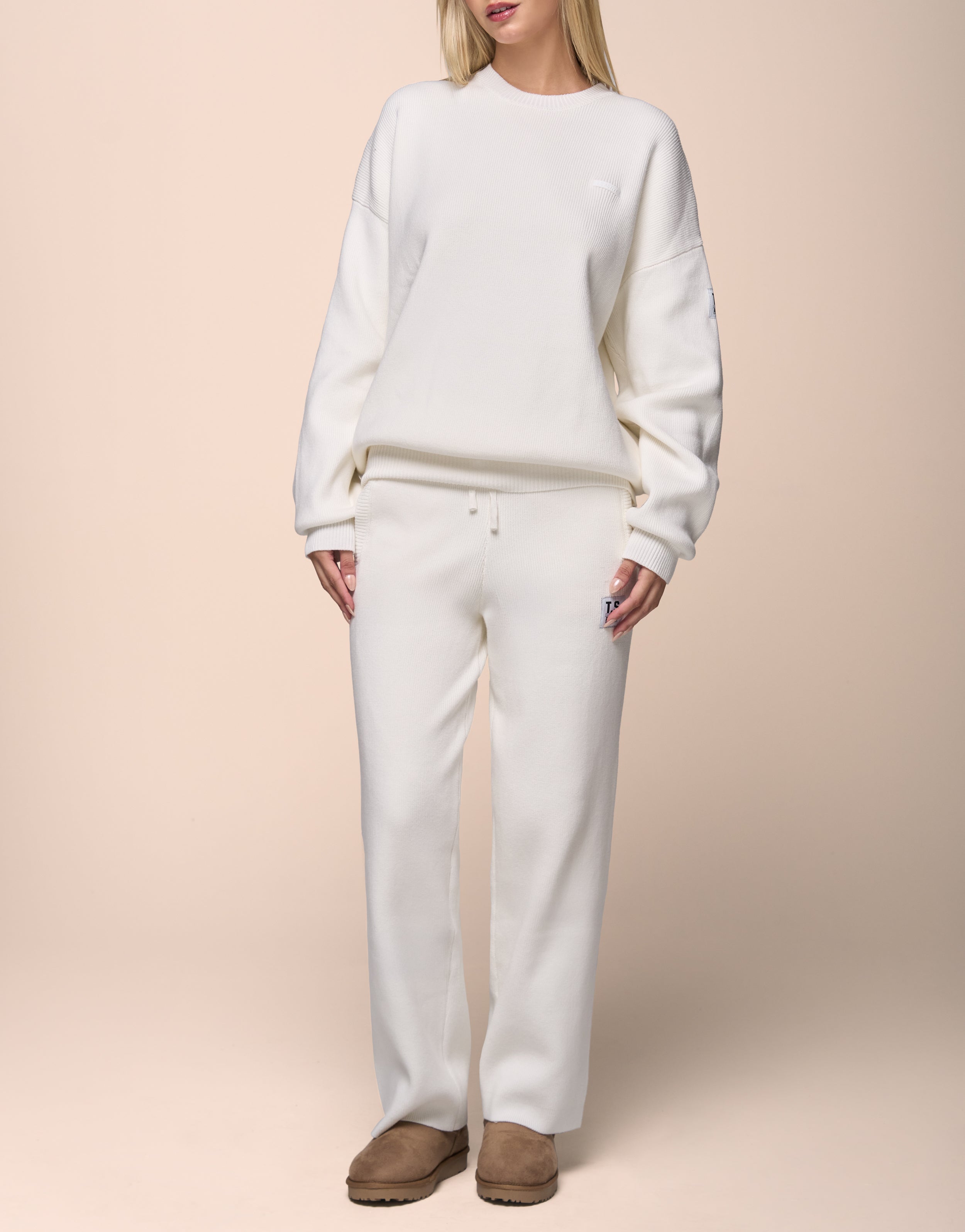 KNITTED WHITE HOODIE