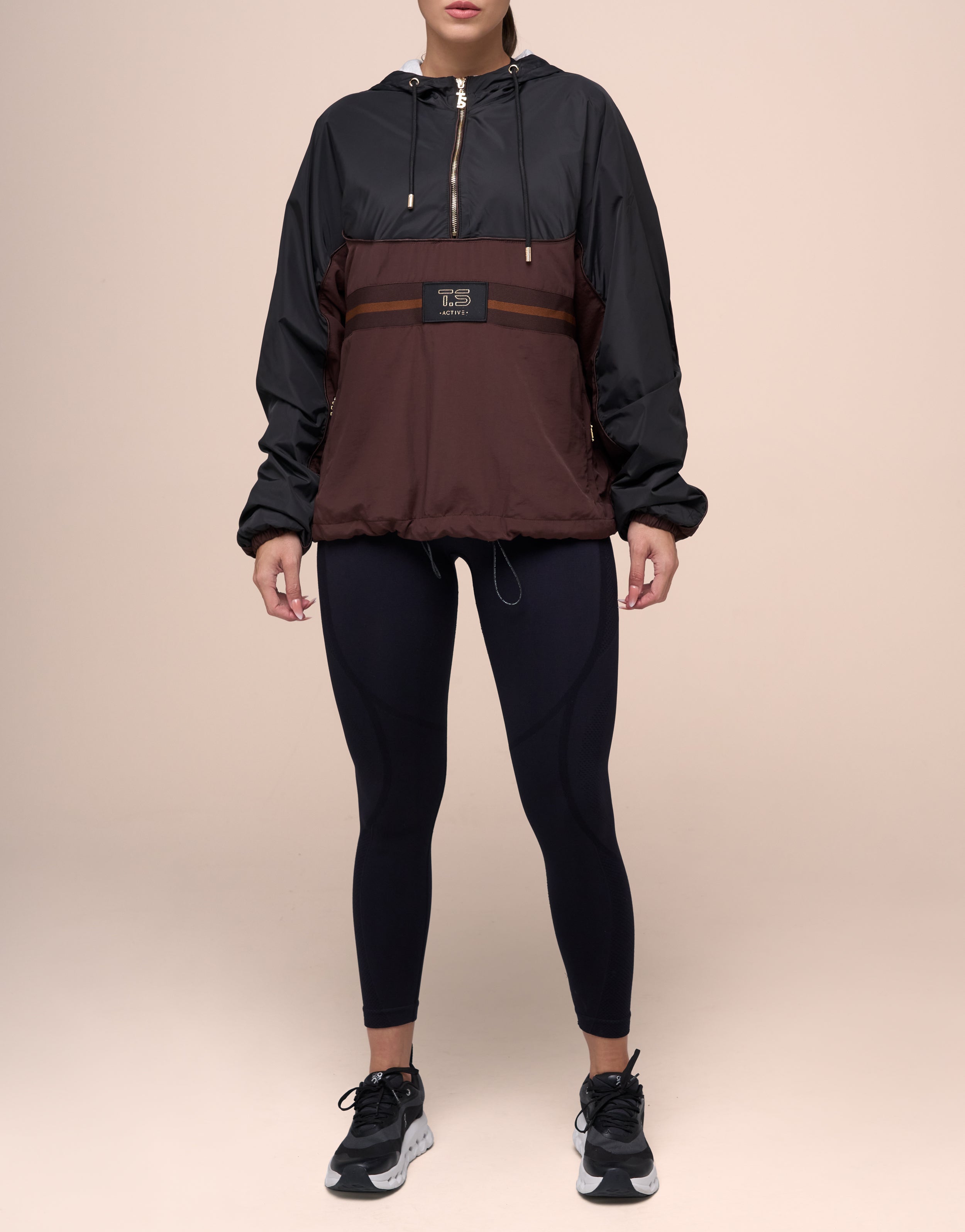 BARRE MOCHA WINDBREAK