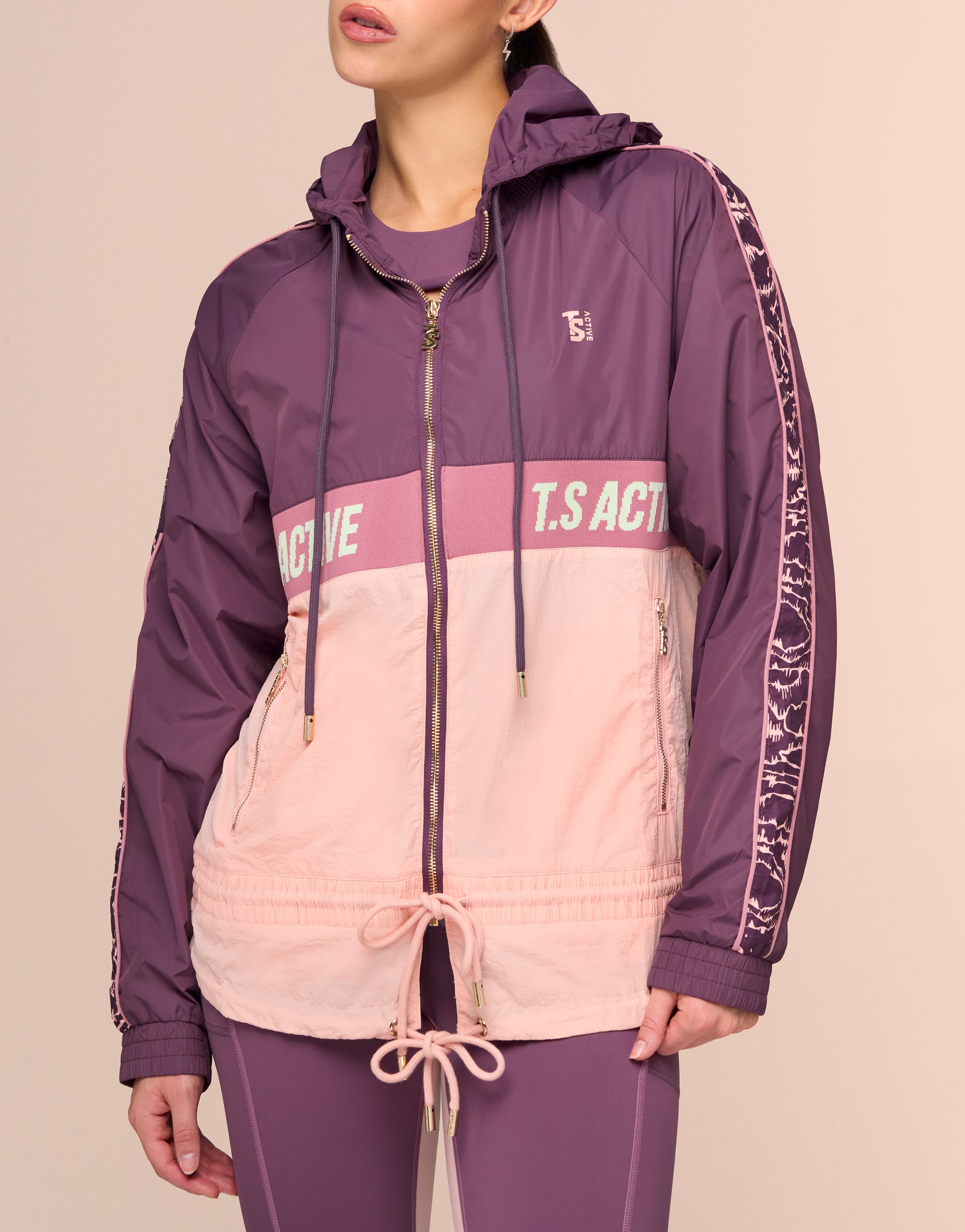 SPORTY CHERRY WINDBREAK