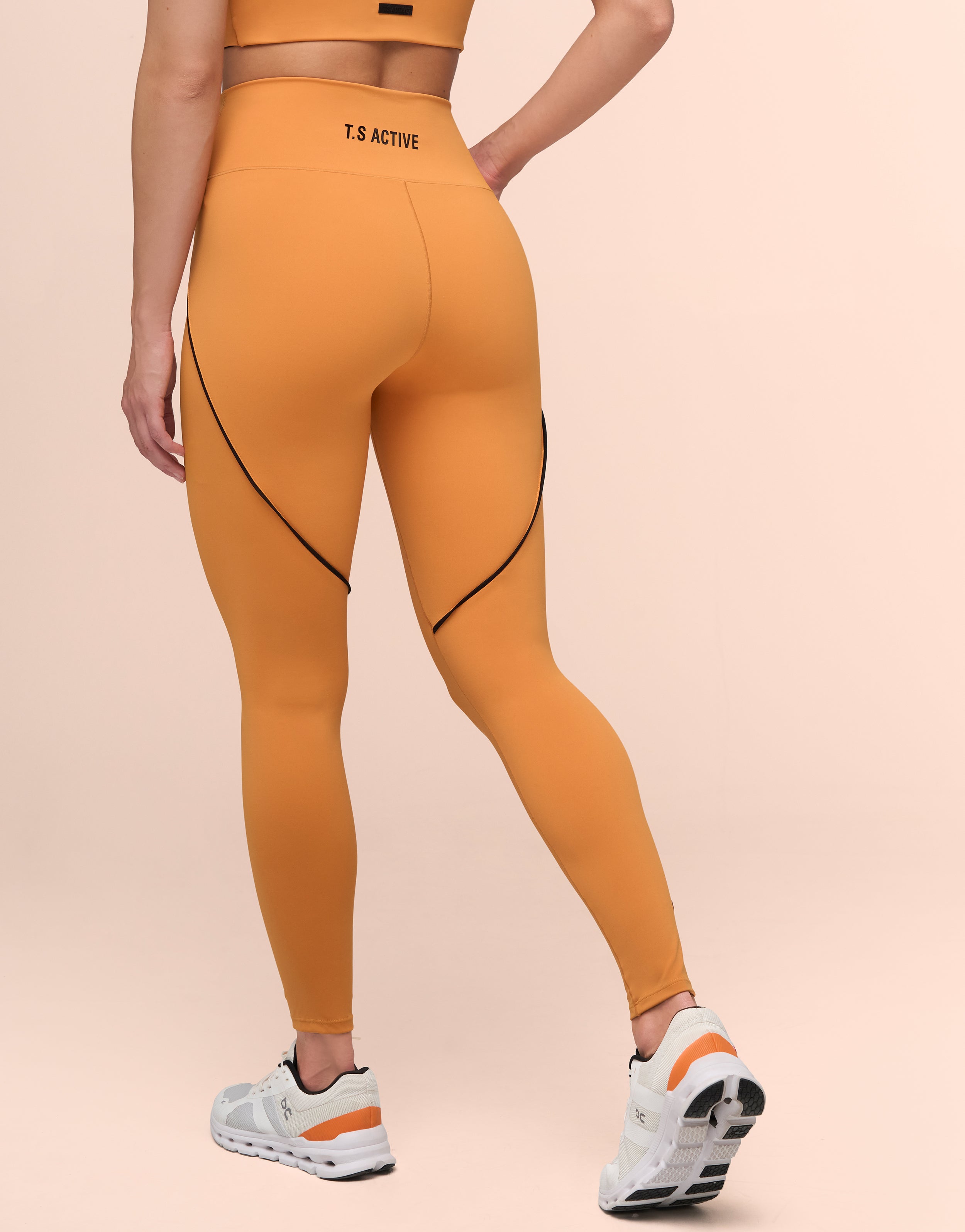 WELLNESS CARAMEL LEGGING