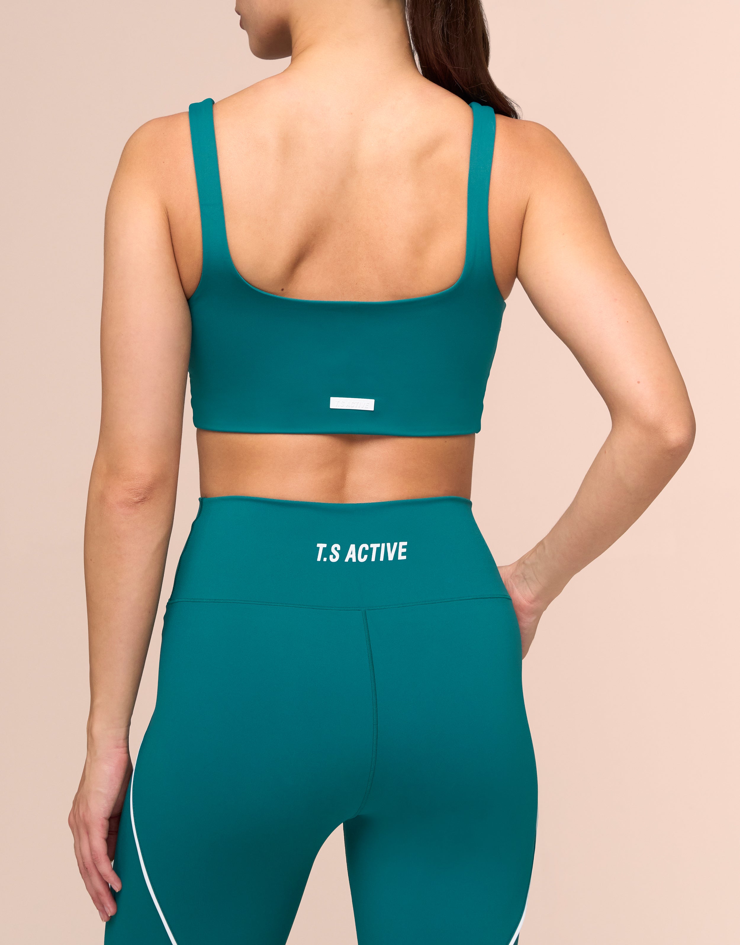 WELLNESS GREEN TOP