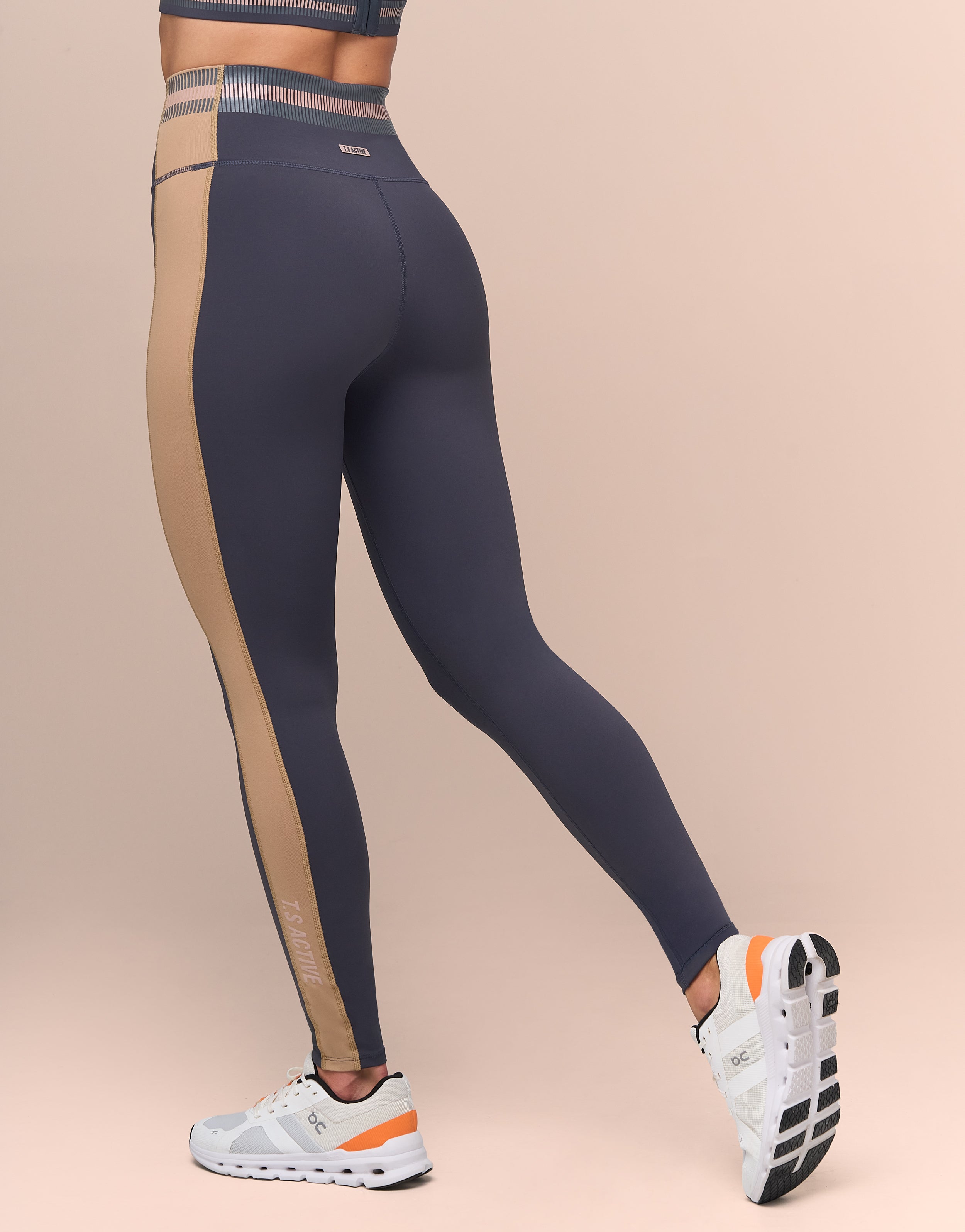 WILD PITCH DARK GREY