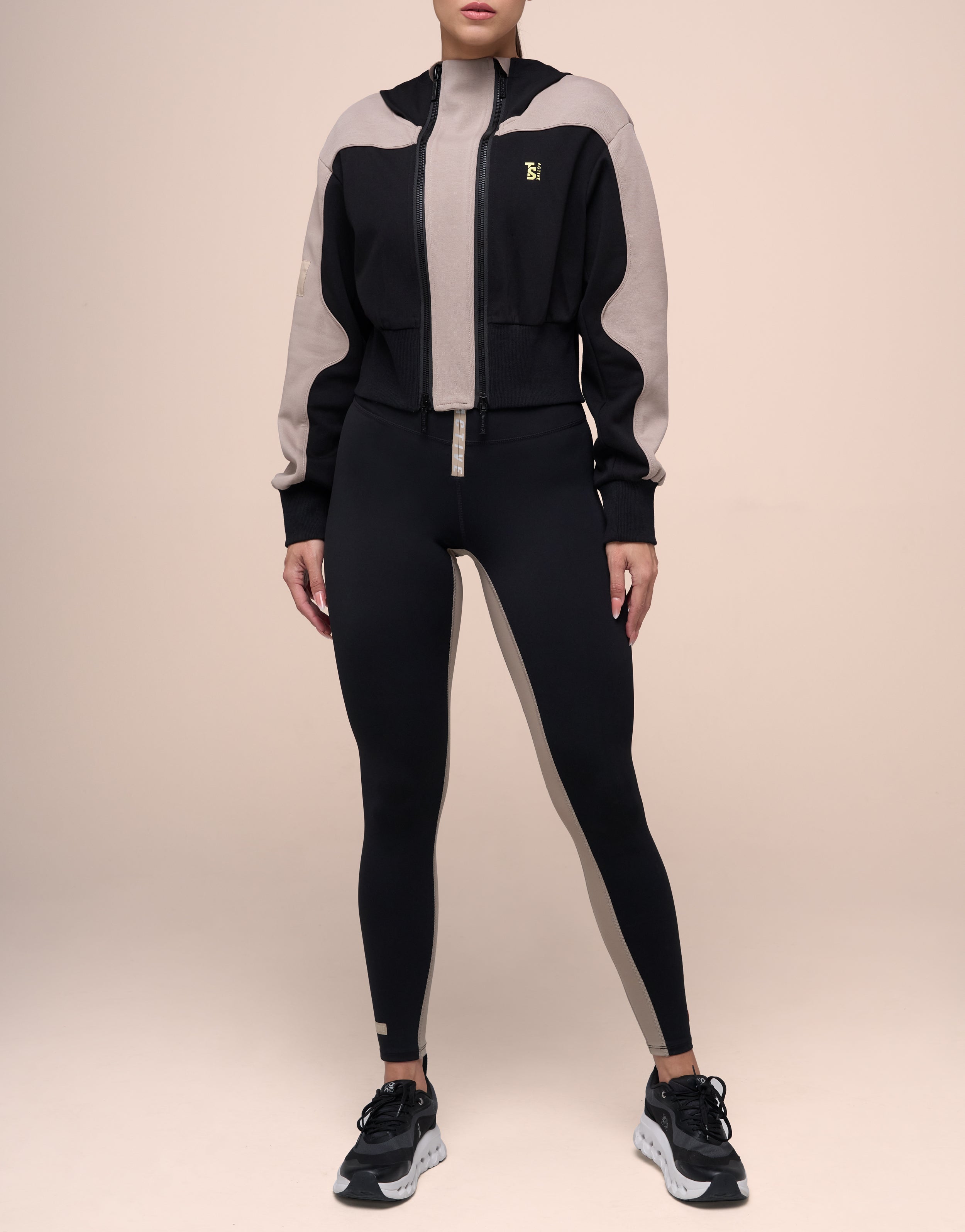 ZIPPED WINDBREAK
