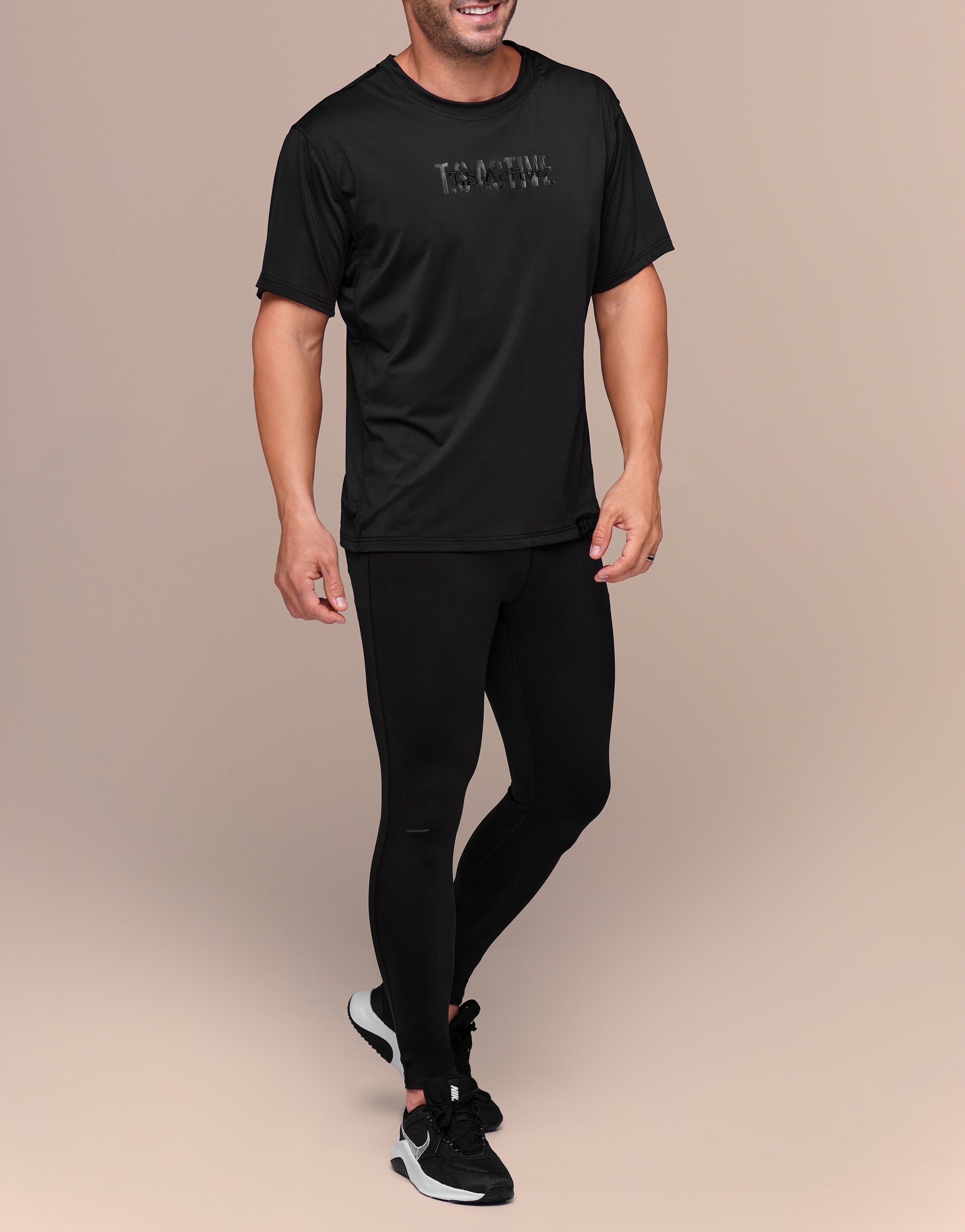 CHILL BLACK TEE